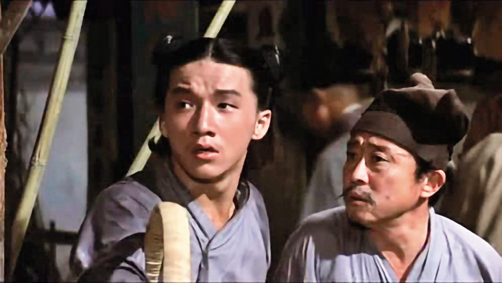 成龍拍攝《金瓶雙艷》時，年僅20歲。他雖然有著毛躁個性，卻對所有玉女明星體貼入微，讓當時很紅的甄珍對他留下很好的印象。