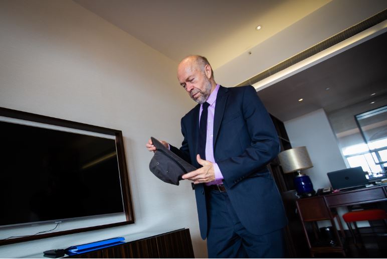 漢森五度參與示威被捕碰巧都戴著他的印第安納瓊斯帽，這也成了他的正字標記。