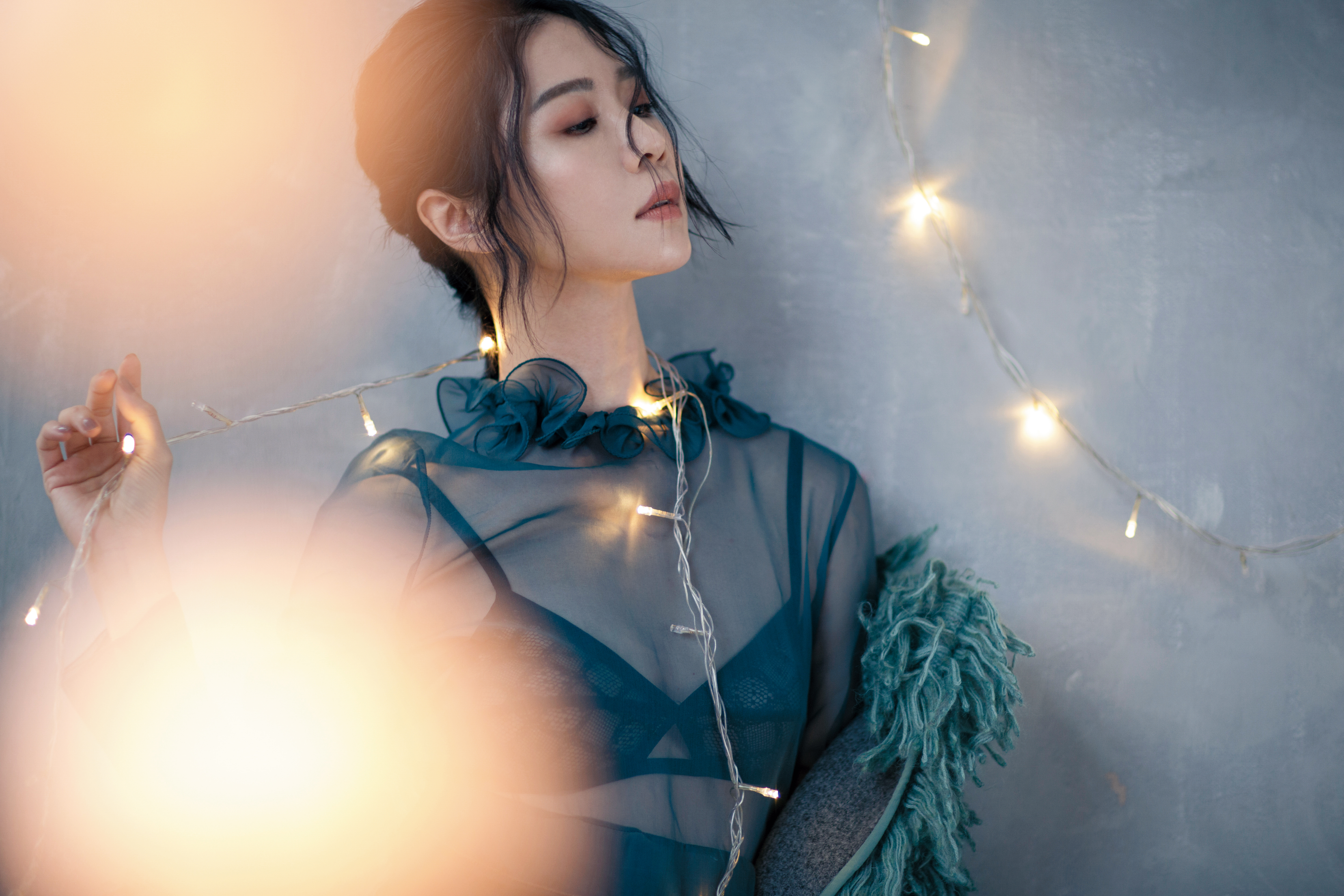 從投身表演藝術開始，謝盈萱的生活就一直處於不穩定的狀態，但媽媽一直都支持她的夢想。