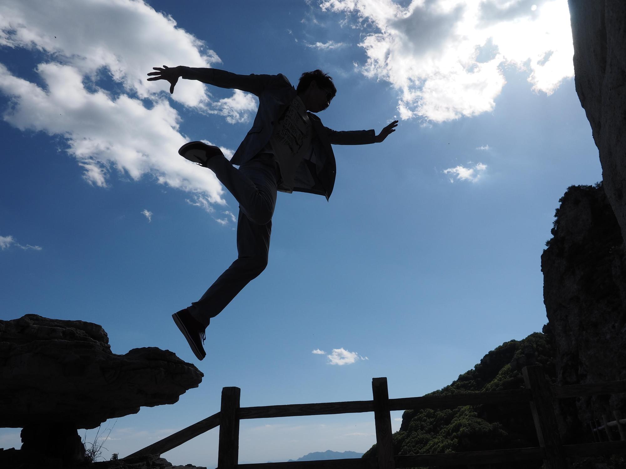 千禧世代對工作冷感,卻熱衷於旅行。(東方IC)