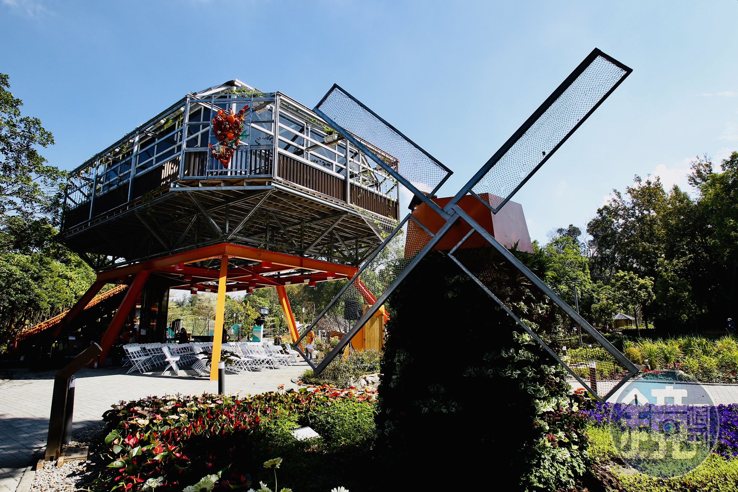 台中花博荷蘭館為全台第一座循環建築，展期結束後將移至台糖月眉糖廠永續使用。（業者提供）