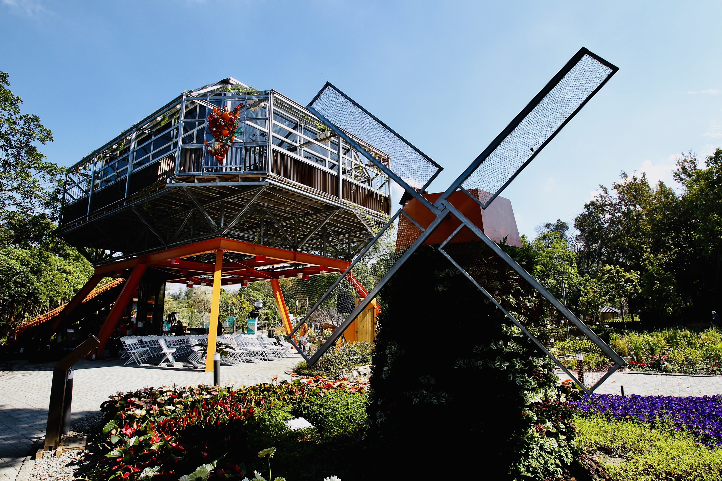 台中花博荷蘭館為全台第一座循環建築，展期結束後將移至台糖月眉糖廠永續使用。（業者提供）