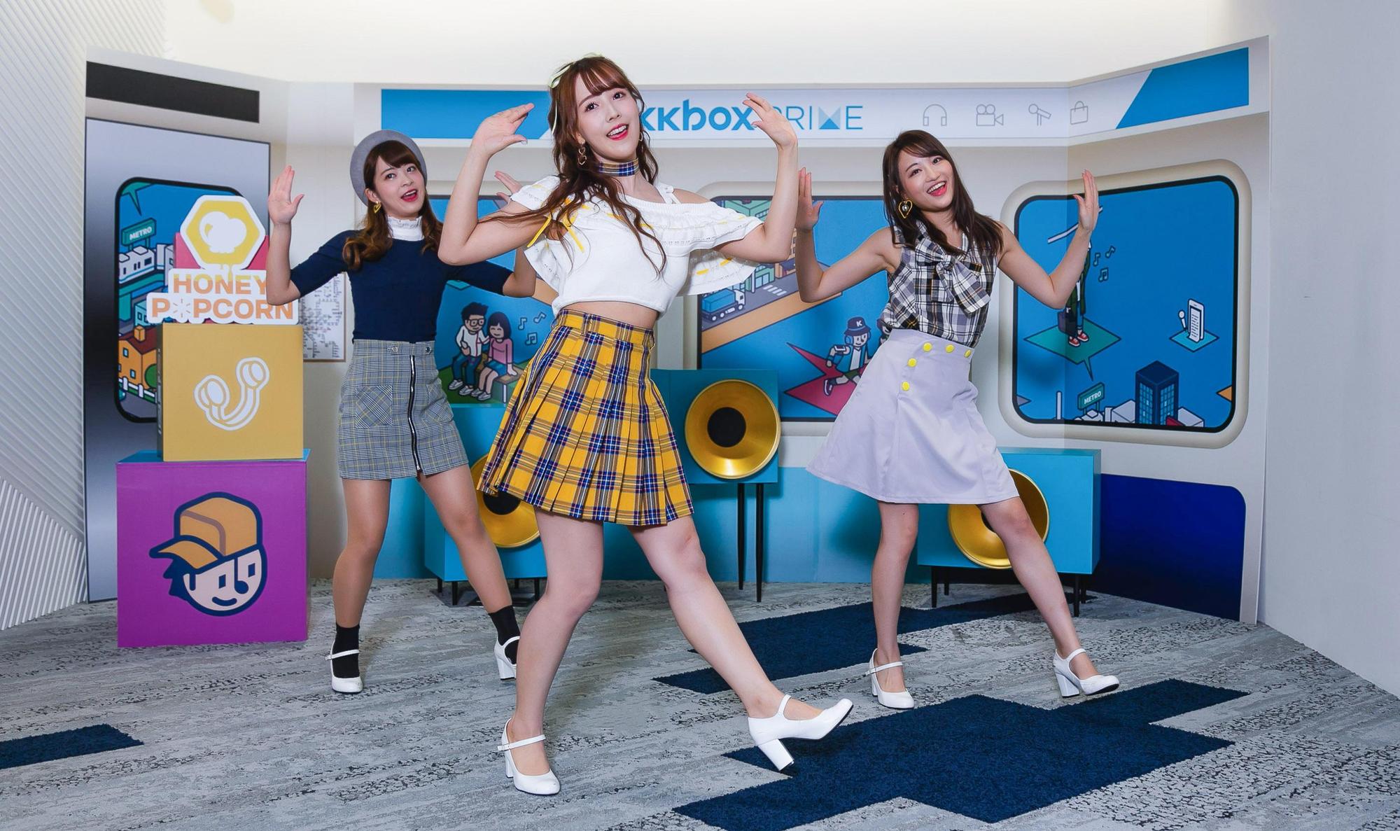  蜂蜜爆米花 HONEY POPCORN現場來段歌舞表演，讓在場KKBOX工程師看得超開心。（KKBOX提供）