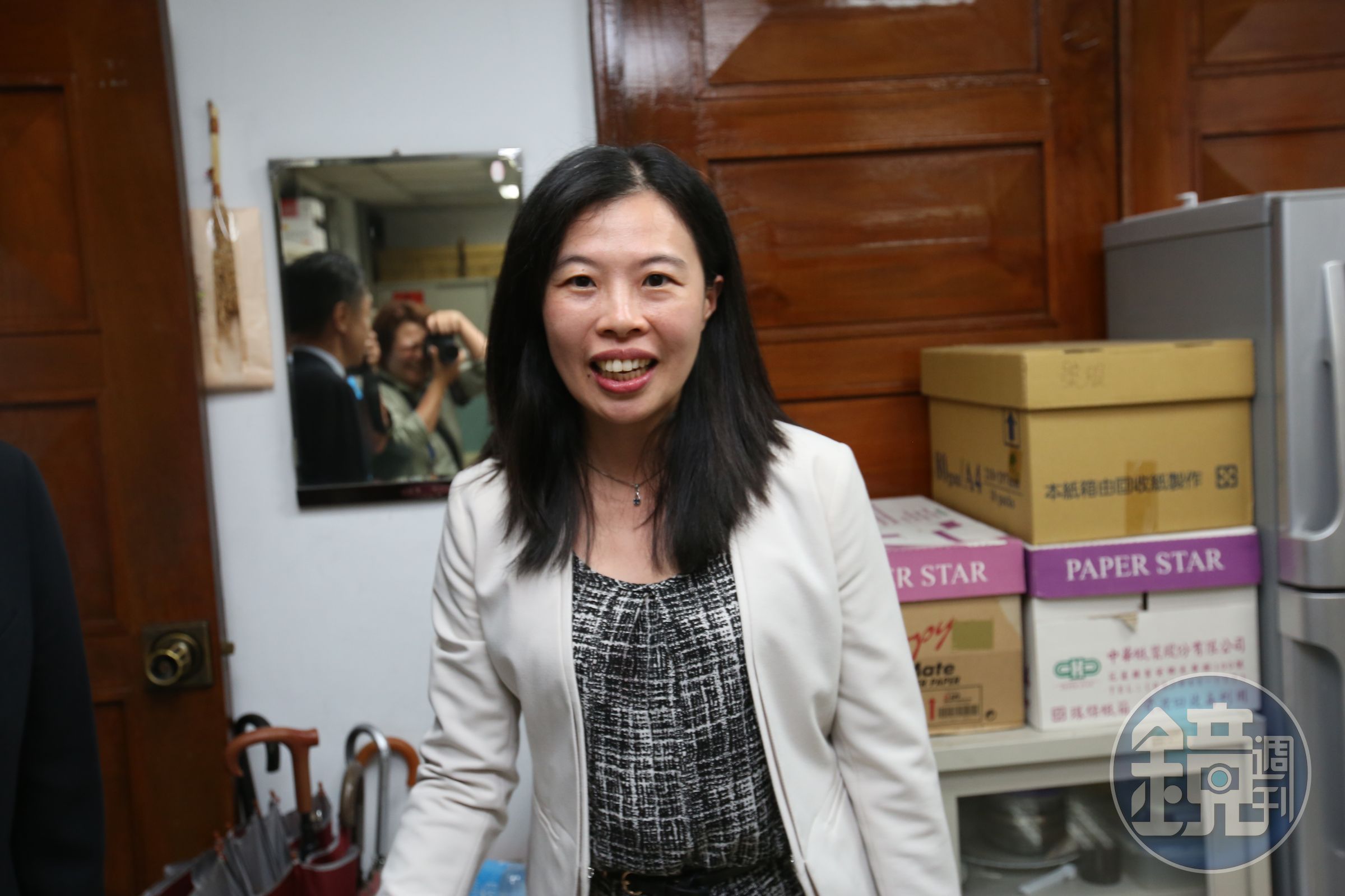 主任檢察官陳佳秀從被推薦的87名優秀公務員中脫穎而出，今天榮獲「公務人員傑出貢獻獎」。（本刊資料照）