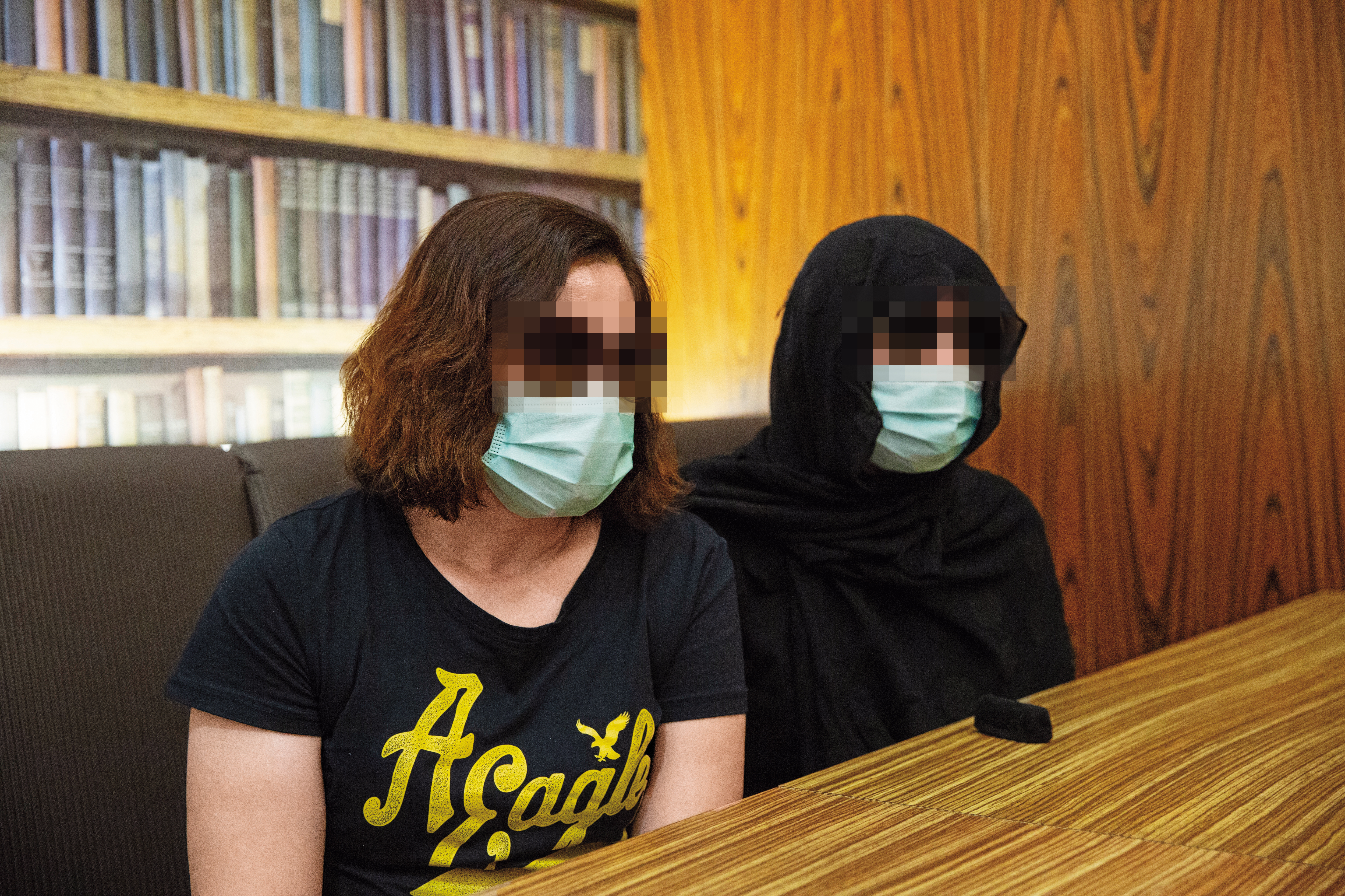 老師出面控訴，至10月為止，康寧大學拖欠薪資遲遲未給長達1年多。