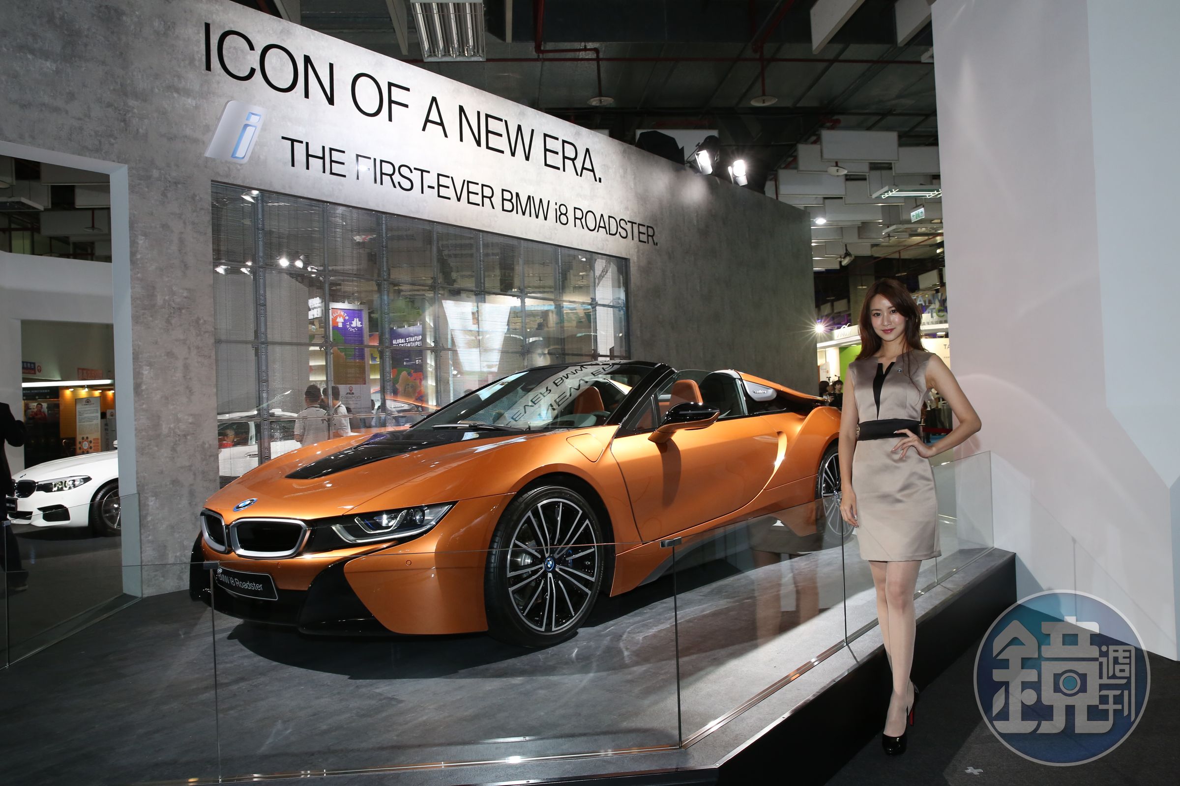 鴻海董事長郭台銘希望從車載面板的生意出發，幫鴻海集團拿到BMW、特斯拉以及通用汽車等更多車廠的汽車電子業務訂單。