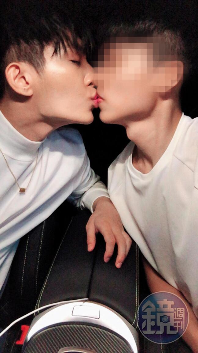 讀者提供炎亞綸和B男在車上的接吻照,甜蜜程度就如同情侶一般。(讀者提供)