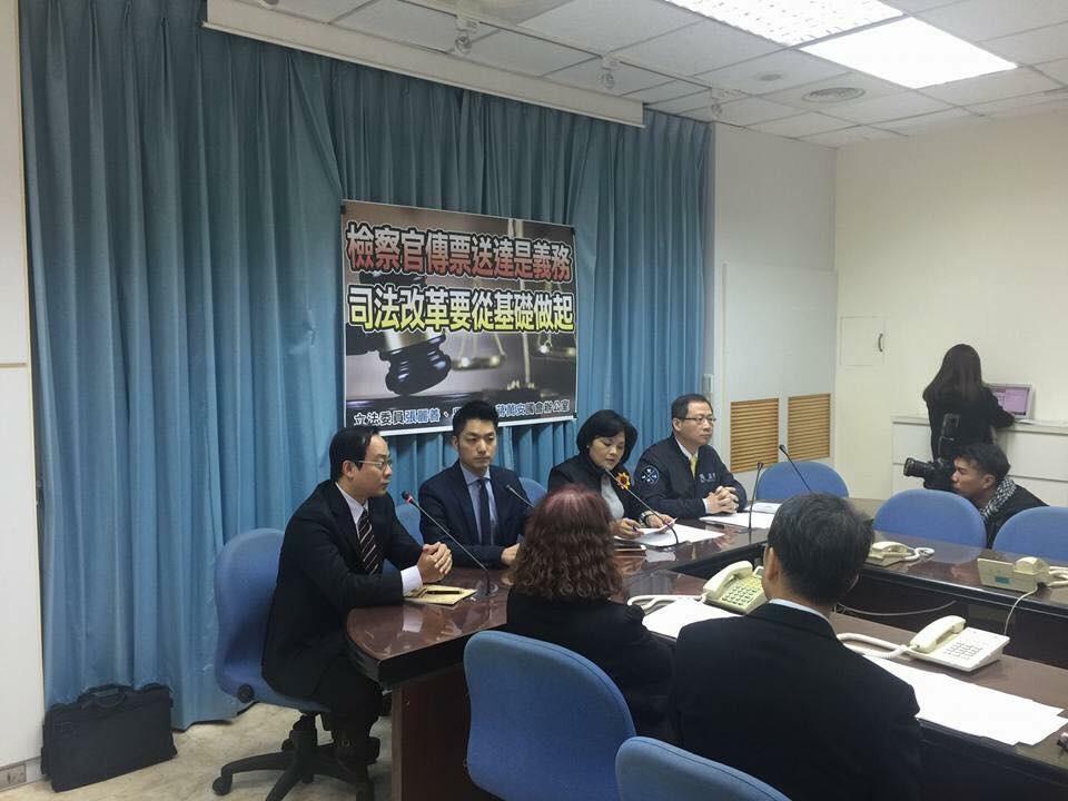 立委吳志揚、蔣萬安和張麗善日前曾召開記者會，建議針對刑事訴訟法進行修法。（翻攝畫面）