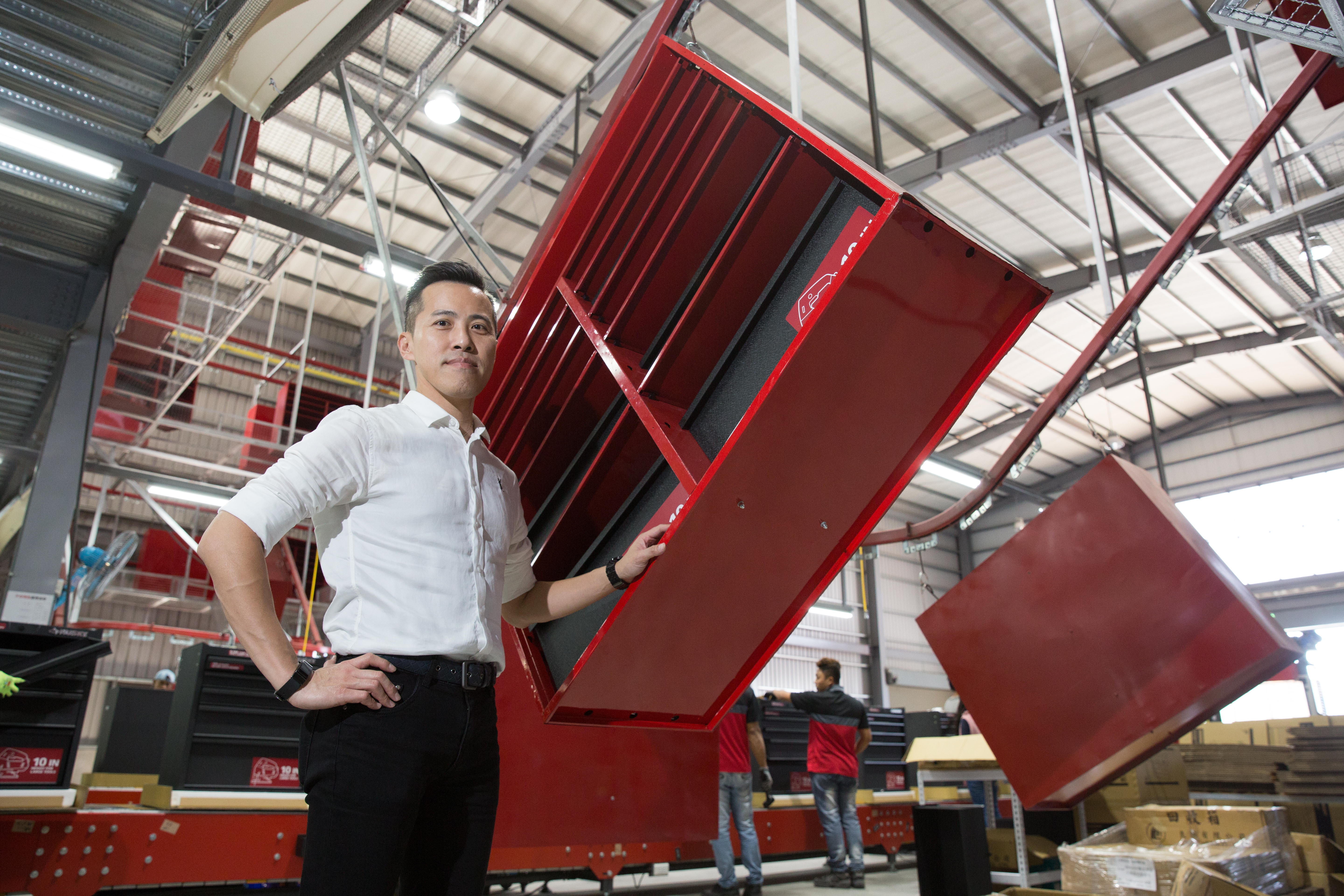 張庭維來自台灣工具箱龍頭的明昌家族，去年賺進15億元。