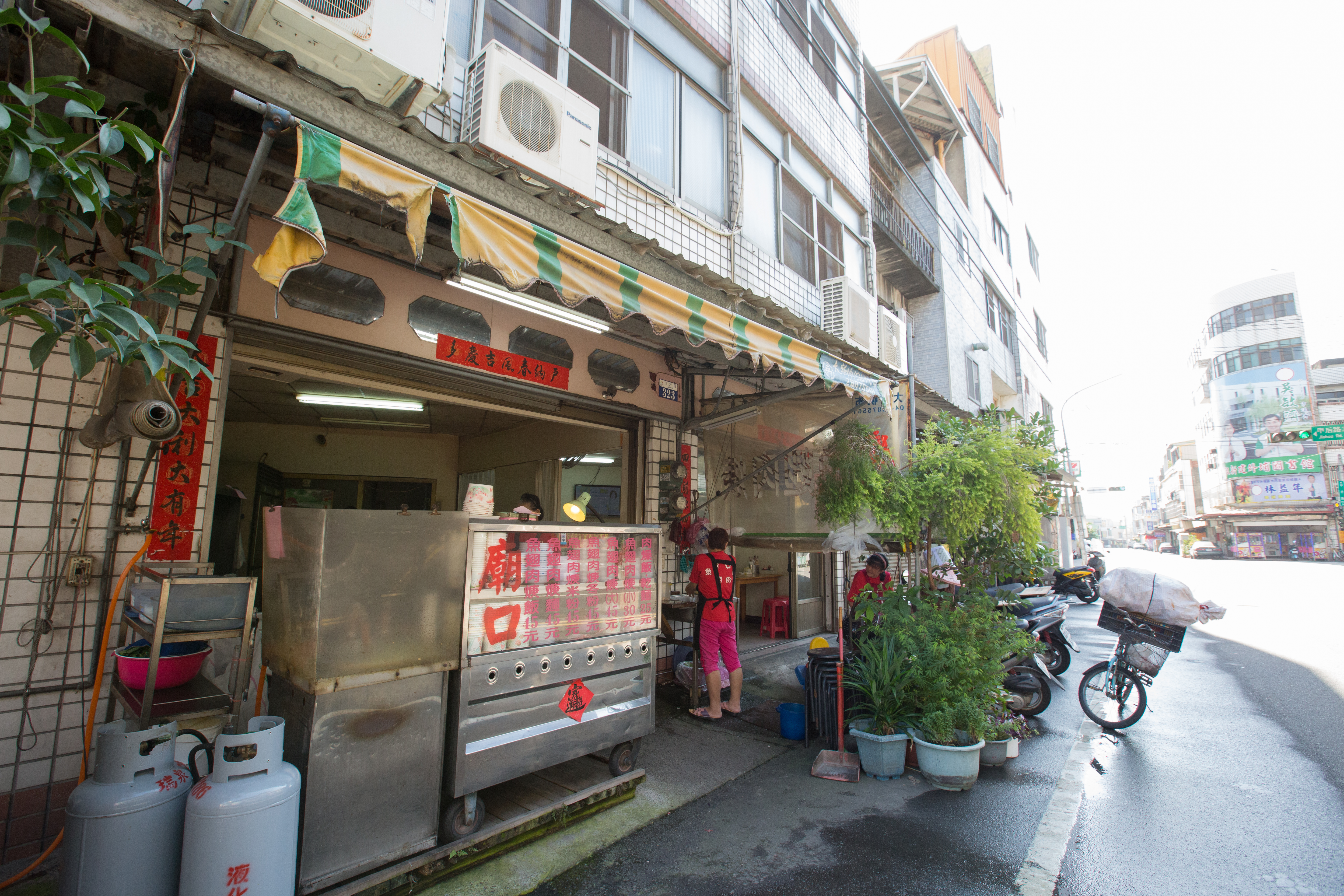 外埔廟口魚翅肉羹的店面簡單樸實。