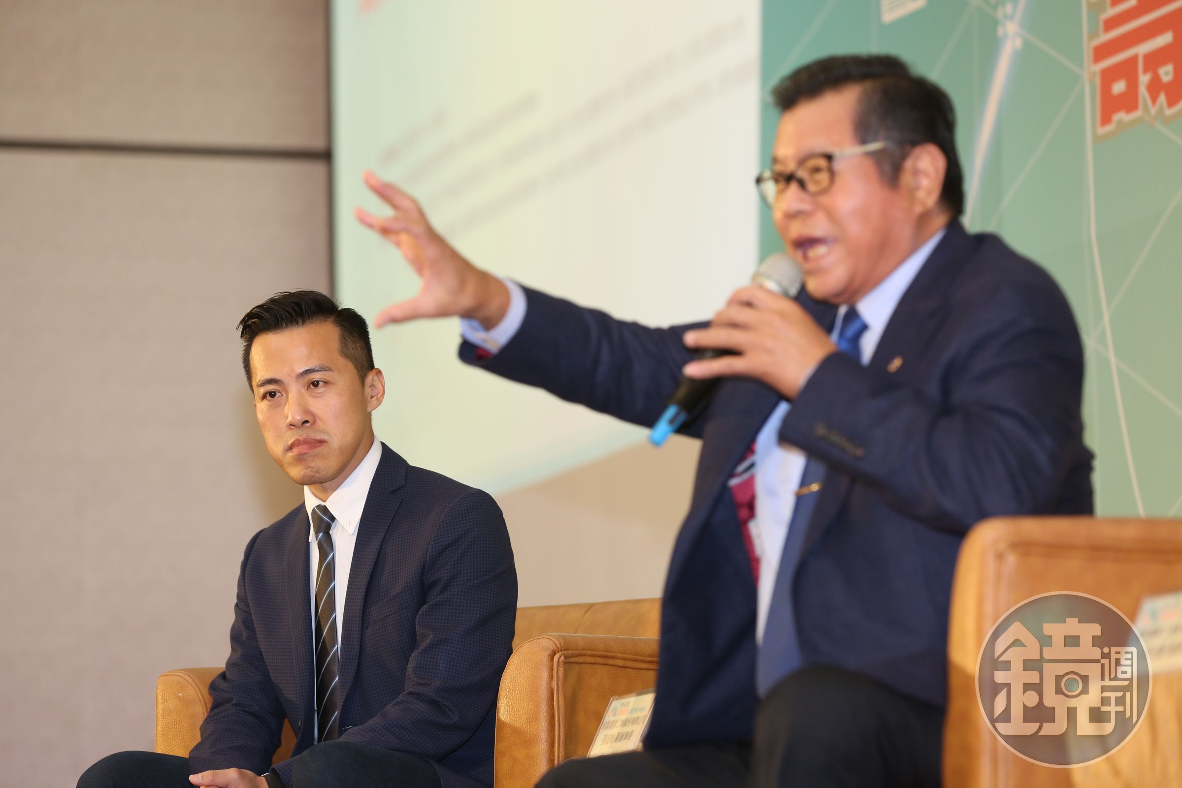 張庭維（左）和父親張秋龍（右）情同兄弟、無話不談。