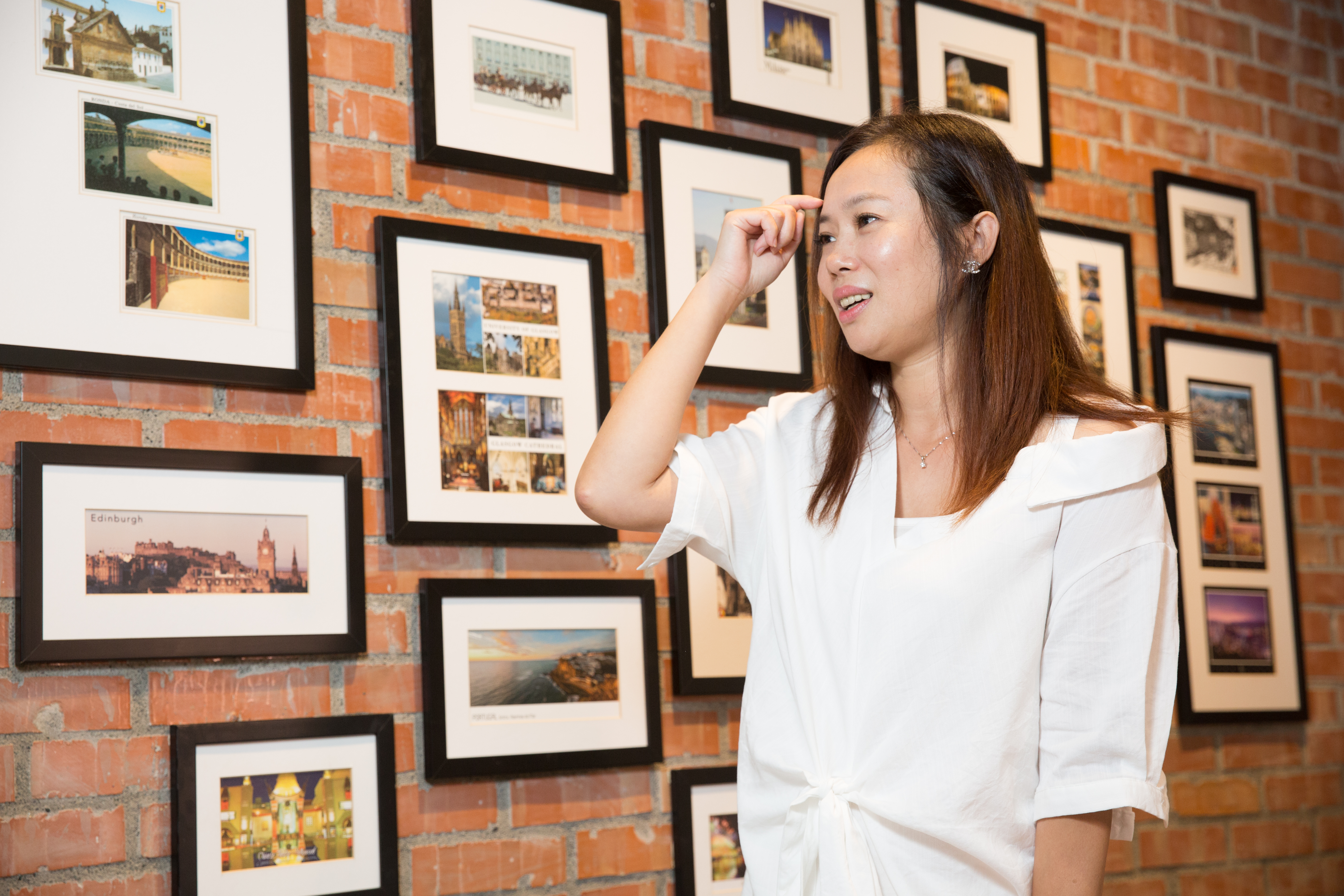 潔媽過去打開電腦都是忙工作，而今則是埋首整理旅遊照片，偶爾再看看基金報酬。