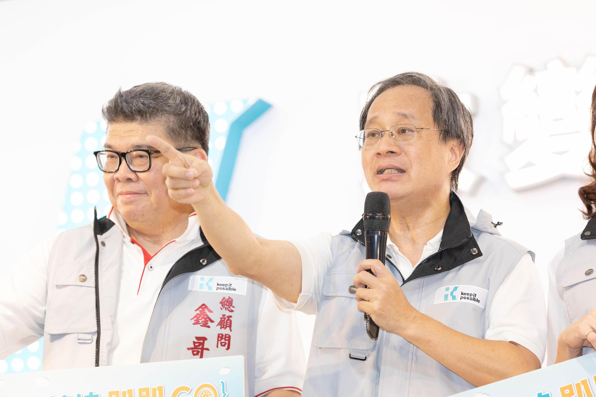 柯文哲競選總幹事小野挨批民進黨文化門神，他回嗆丁守中「你到底有沒有讀過書啊！」（柯文哲辦公室提供）