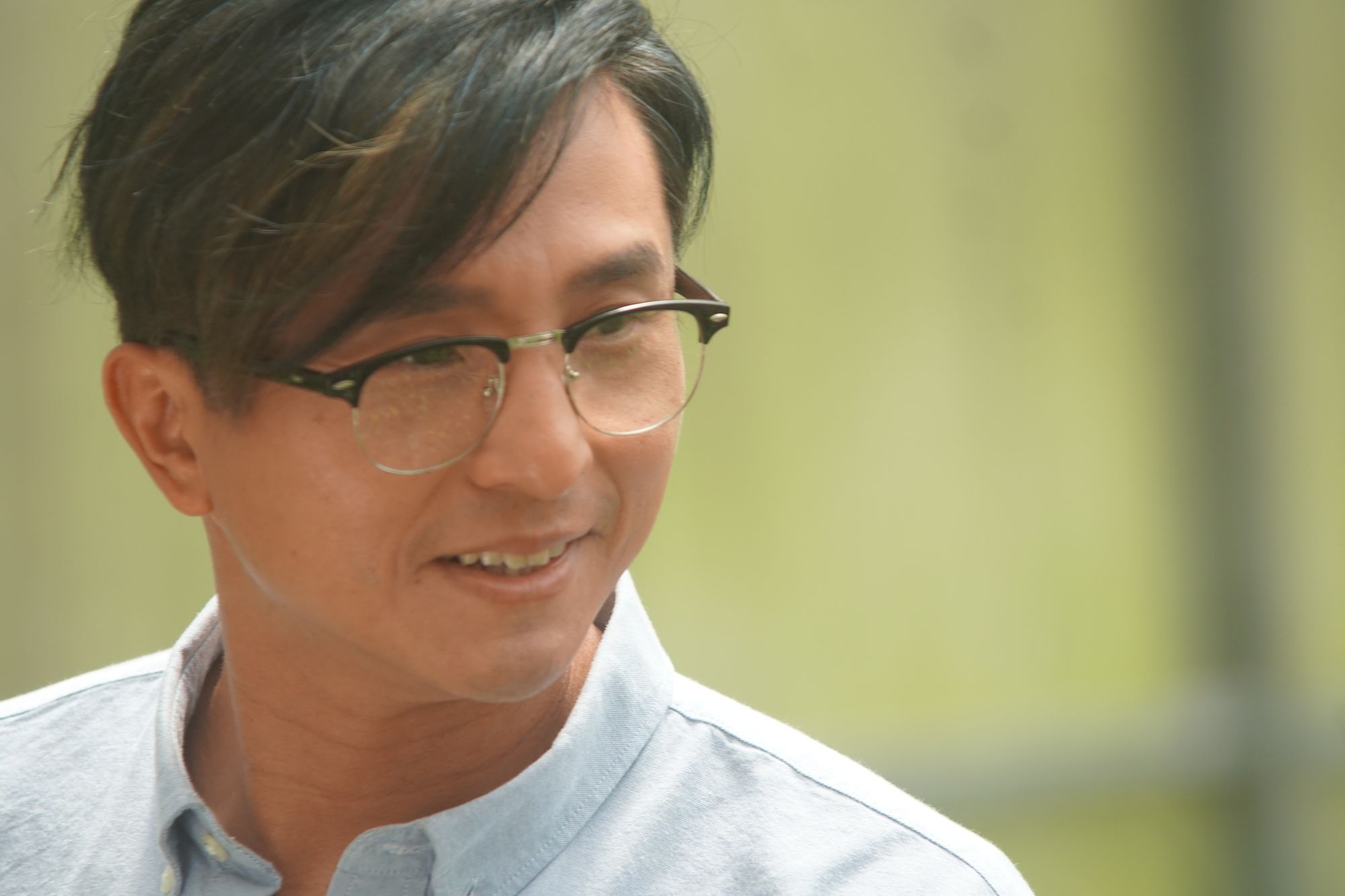 王少偉在《永生花》拍攝遇到山難的戲,因拍攝當天氣溫相當高,對體力是一大挑戰。(公視提供)