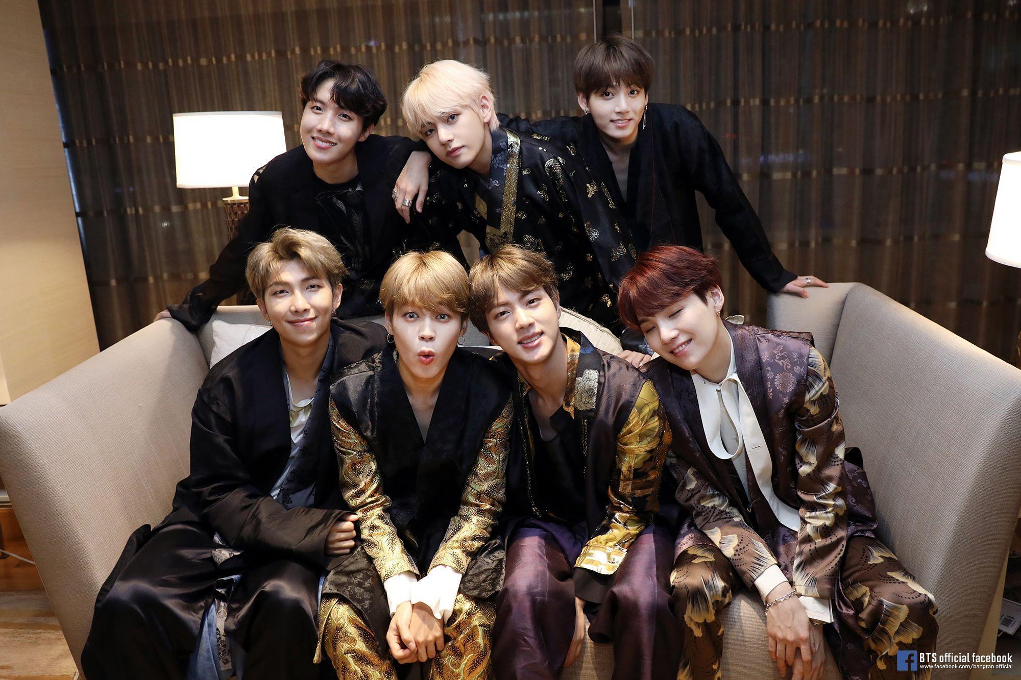 BTS防彈少年團首部電影《Burn the Stage: The Movie》記錄他們世界巡演的花絮。(翻攝自BTS臉書)