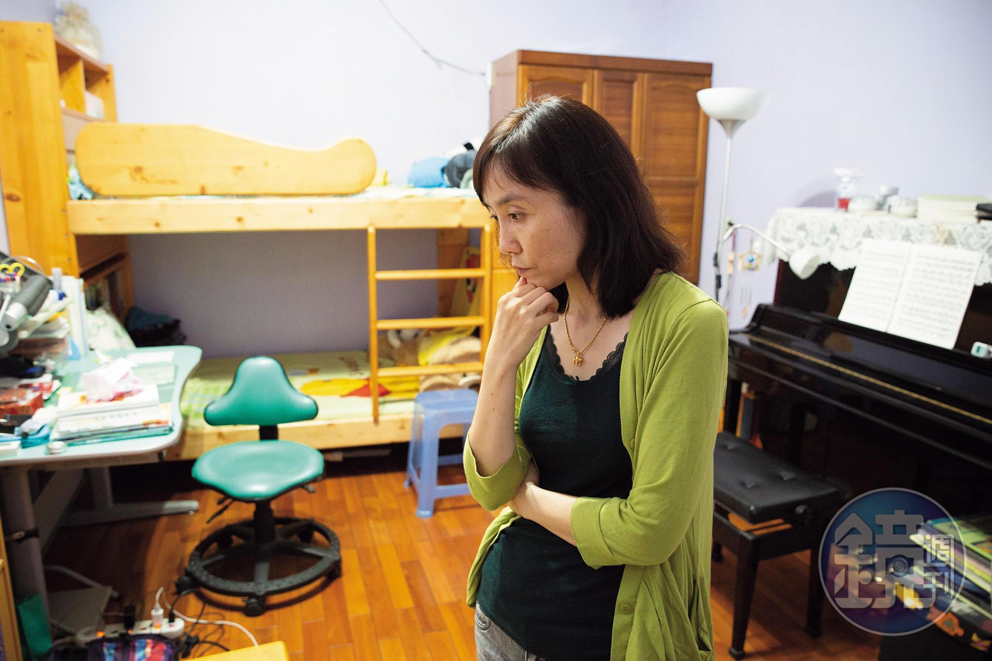 晏媽唐雅婷說話清晰，條理分明，非常健談，但沉重的日子，讓她不時露出憔悴的神情。