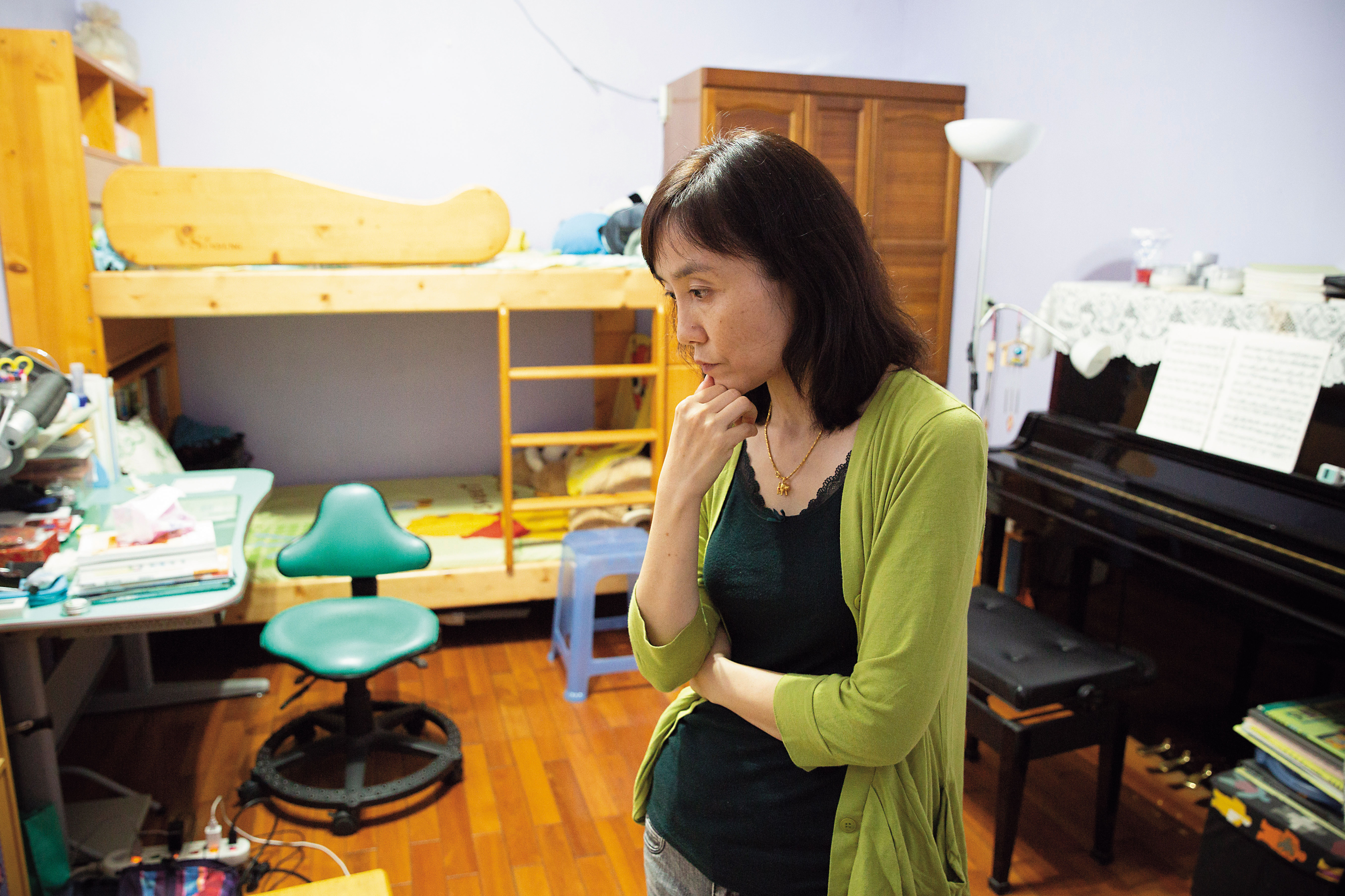 晏媽唐雅婷說話清晰，條理分明，非常健談，但沉重的日子，讓她不時露出憔悴的神情。