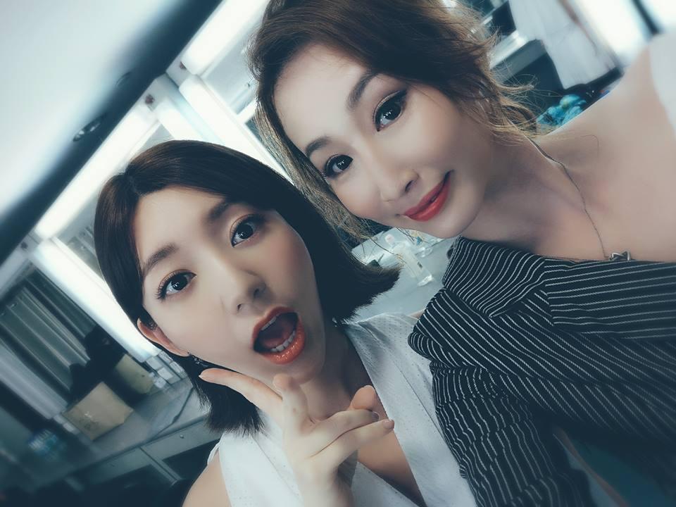 汪佩蓉曾入圍過金曲歌后，近幾年雖沒新專輯，但從事幕後工作、演出及節目邀約不斷。（左為郭雪芙）（翻攝自汪佩蓉臉書）