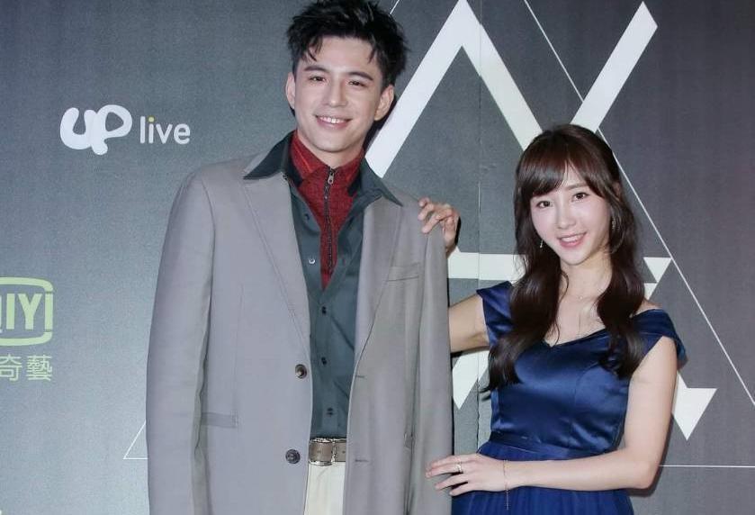 網路影集《N世代》今晚上檔,劇中主要演員日前聚首,男主角林柏叡跟女主角陳瑀希互動甜蜜蜜。(《N世代》提供)