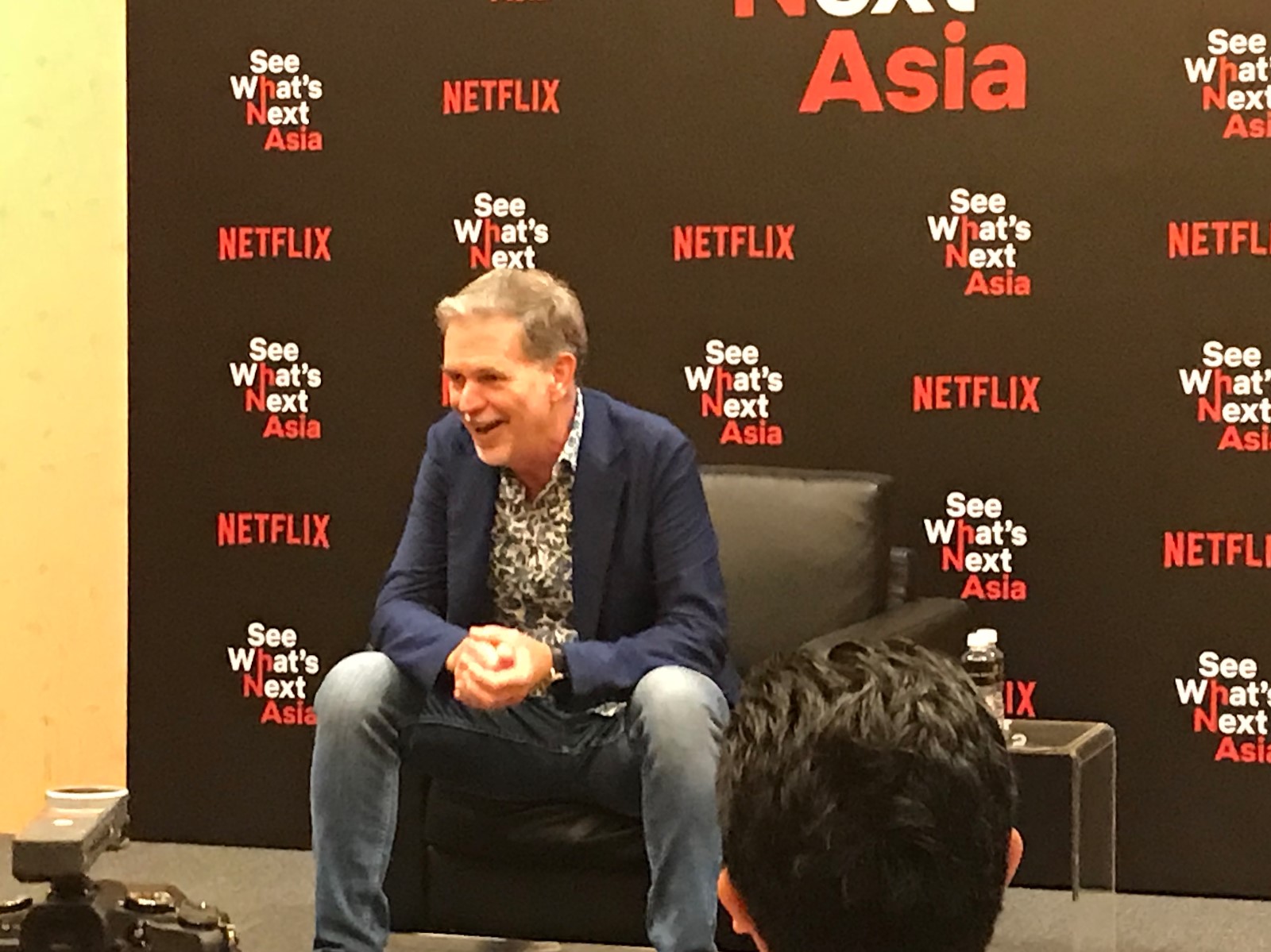 Netflix執行長瑞德海斯汀接受台灣、香港、泰國和印尼等媒體記者聯訪，對迪士尼明年上線的影音串流服務樂觀其成。