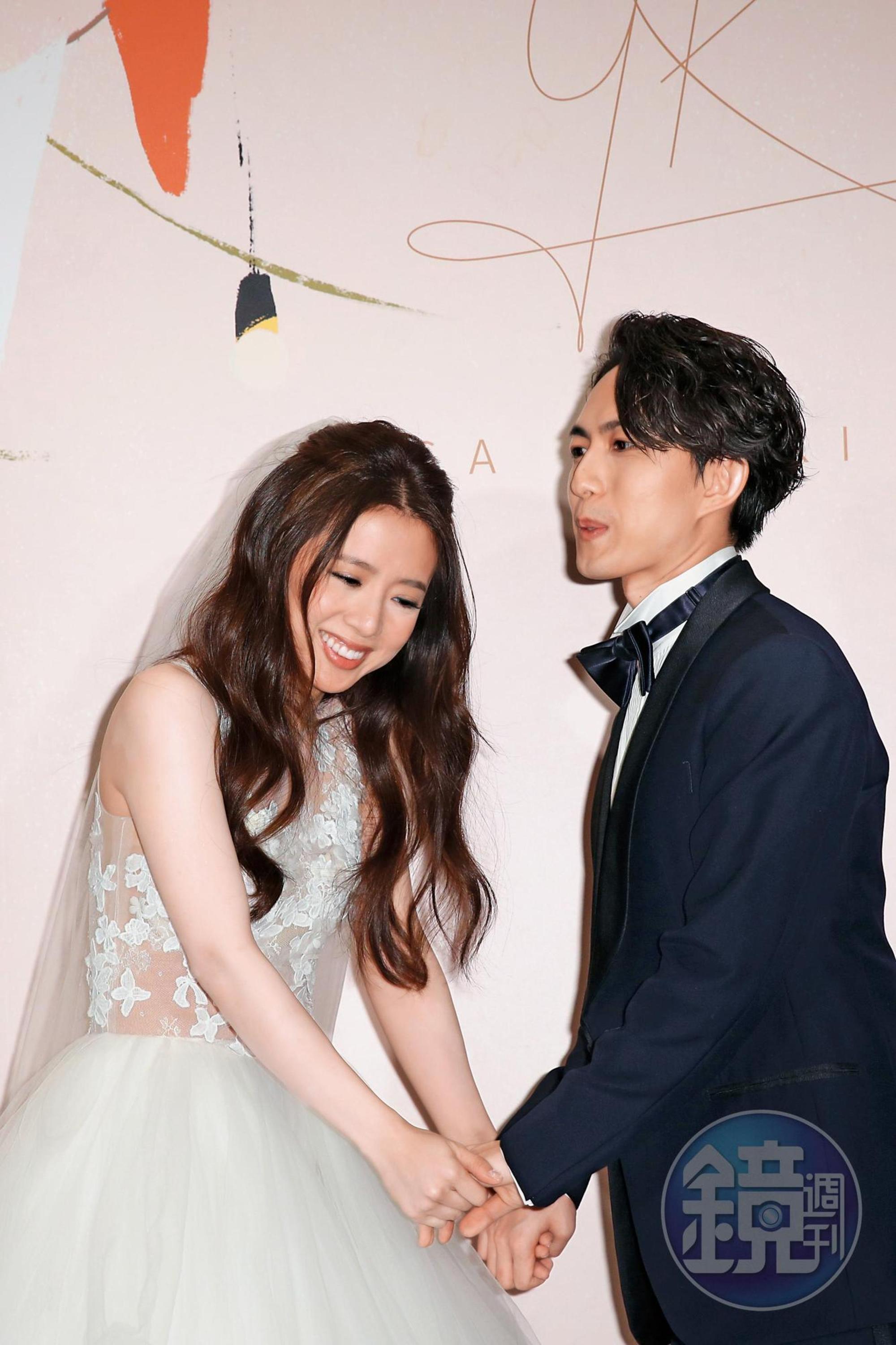 和林宥嘉(右)合作時,他尚未當兵,如今即使和丁文琪(左)結婚、生小孩,登曼波覺得他的本質一直沒變。