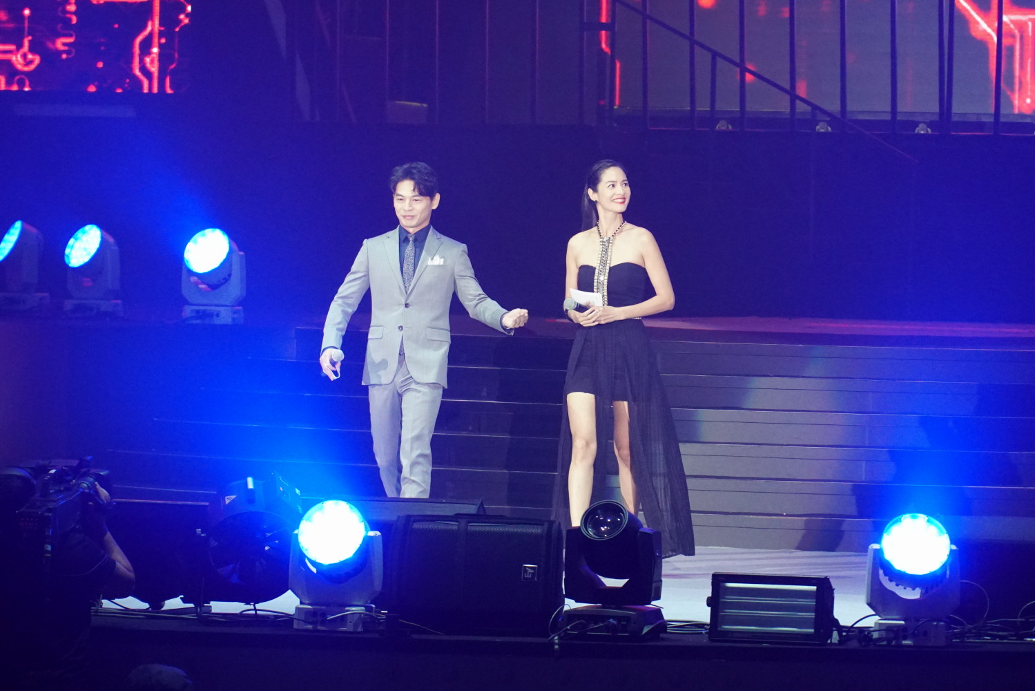 阿Ken、Janet是開幕儀式的主持人。