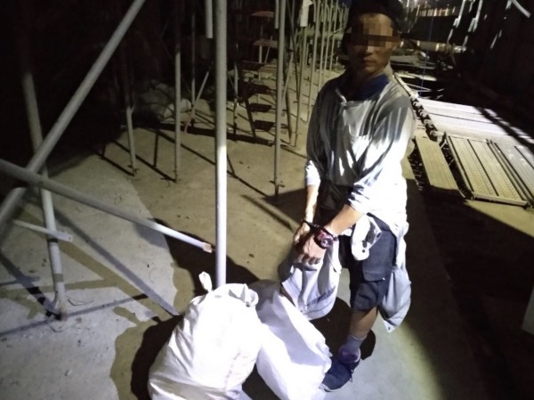 才剛出獄一個月的曾嫌又犯案，這回假冒鷹架師傅到工地行竊，被人直接識破。（警方提供）