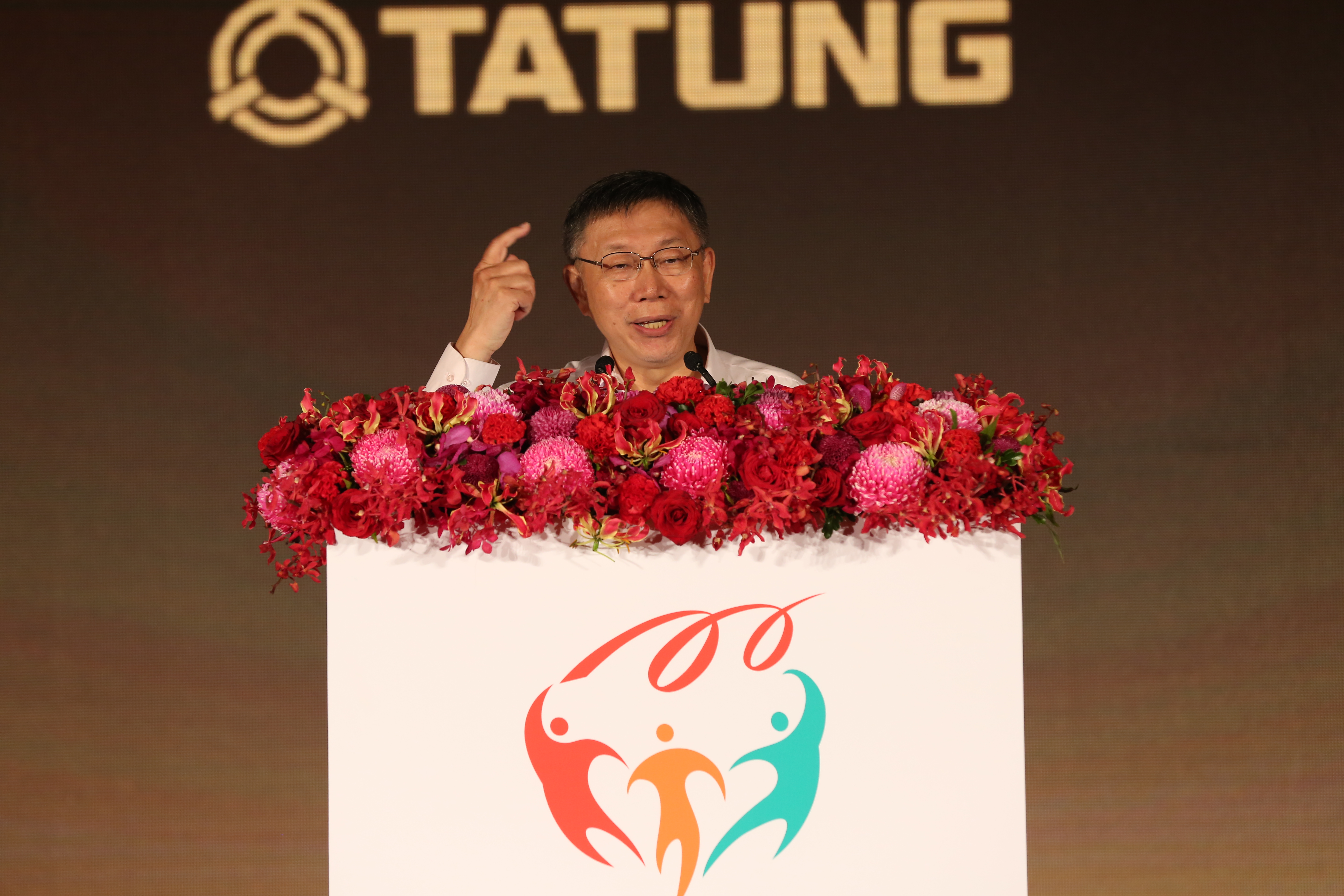 柯文哲表示，大同過去100年相當成功，已經成為台灣的傳奇，希望未來100年繼續成為台灣的驕傲。