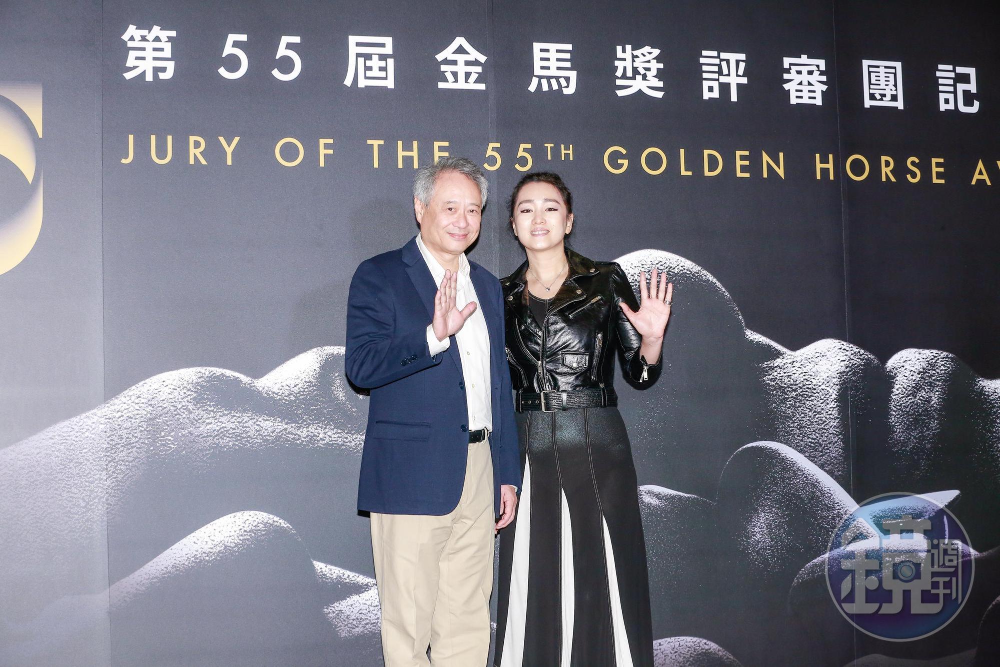 導演李安(左)是金馬獎執委會主席,鞏俐則是評審團主席。