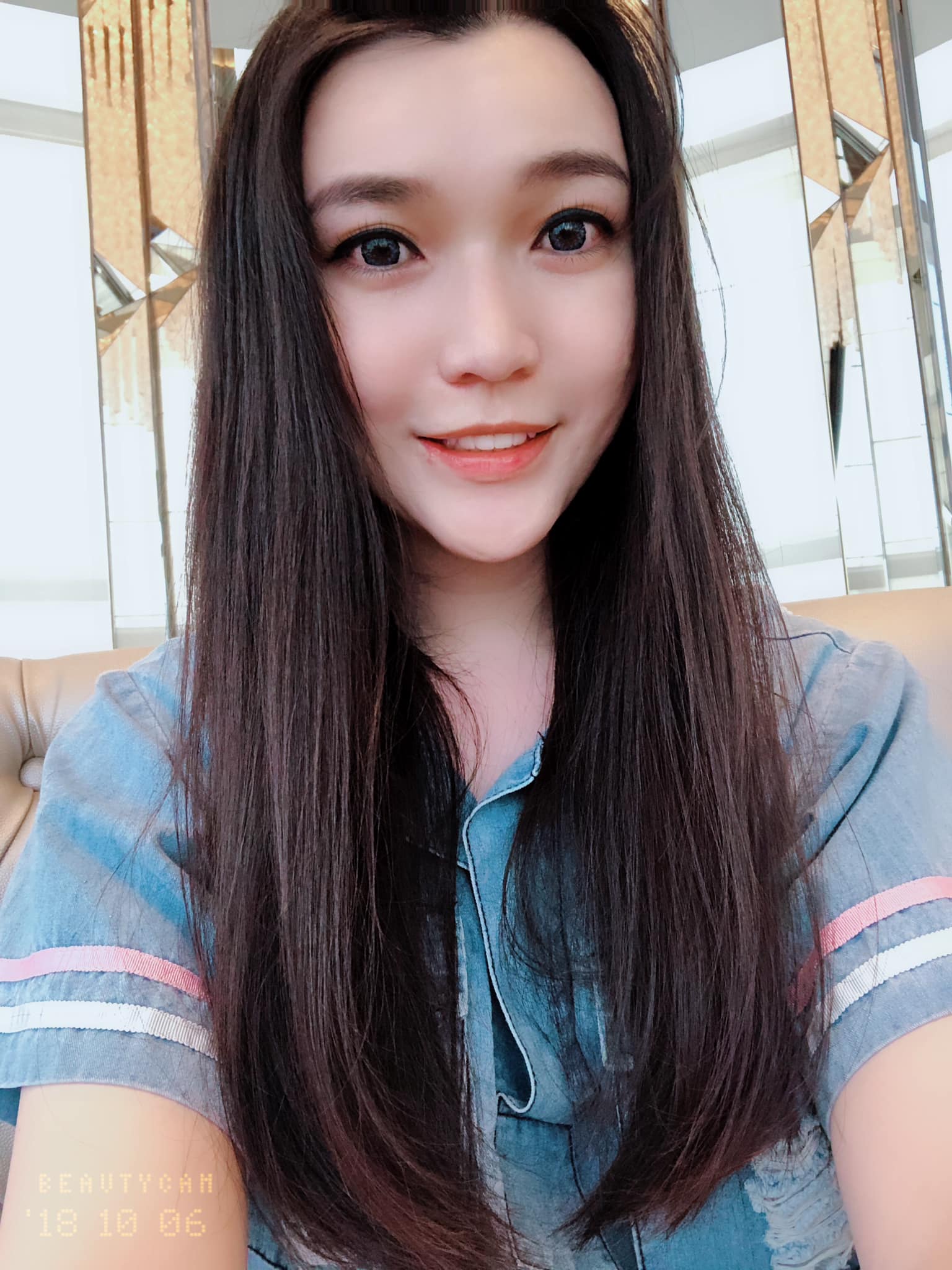 劉薰愛18歲時在當時男友資助下變性，她如今在上海定居，當起朝九晚五的上班族，6月還曾回台灣上通告。（翻攝自劉薰愛臉書）