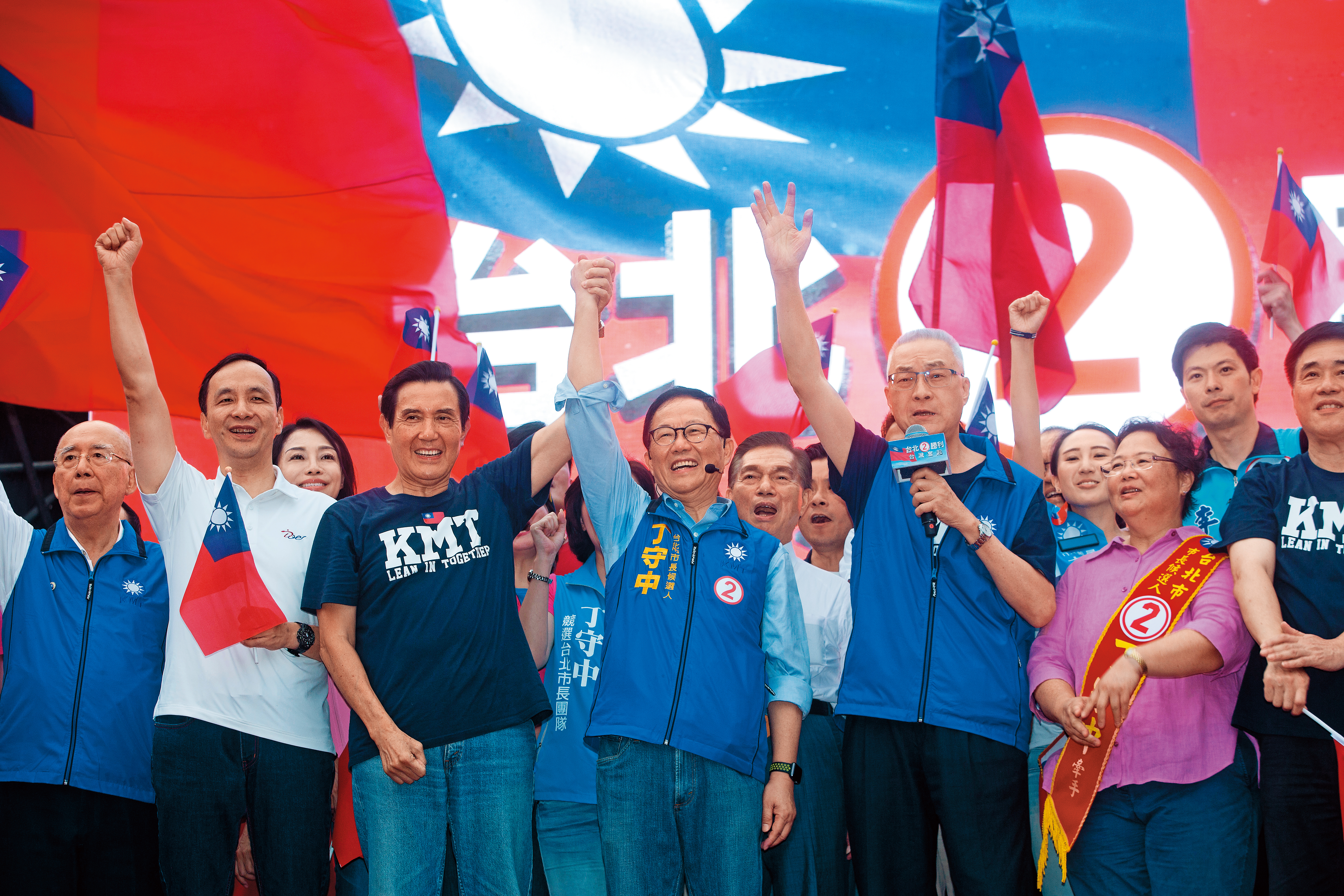 丁守中選前凱道造勢，原本寄望6都候選人合體營造大團結，但未能如願。