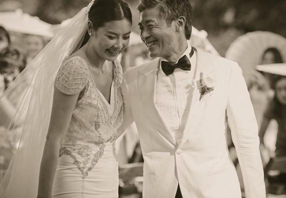 樂基兒和食品大亨Ian(右)交往一年就結婚,丈夫卻被網友爆出是同志。(翻攝樂基兒Instagram)