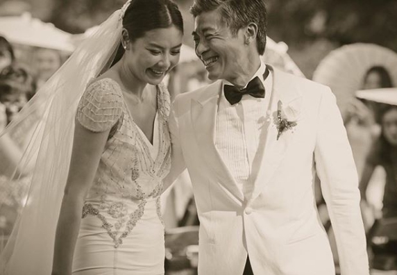 樂基兒和食品大亨Ian（右）交往一年就結婚，丈夫卻被網友爆出是同志。（翻攝樂基兒Instagram）