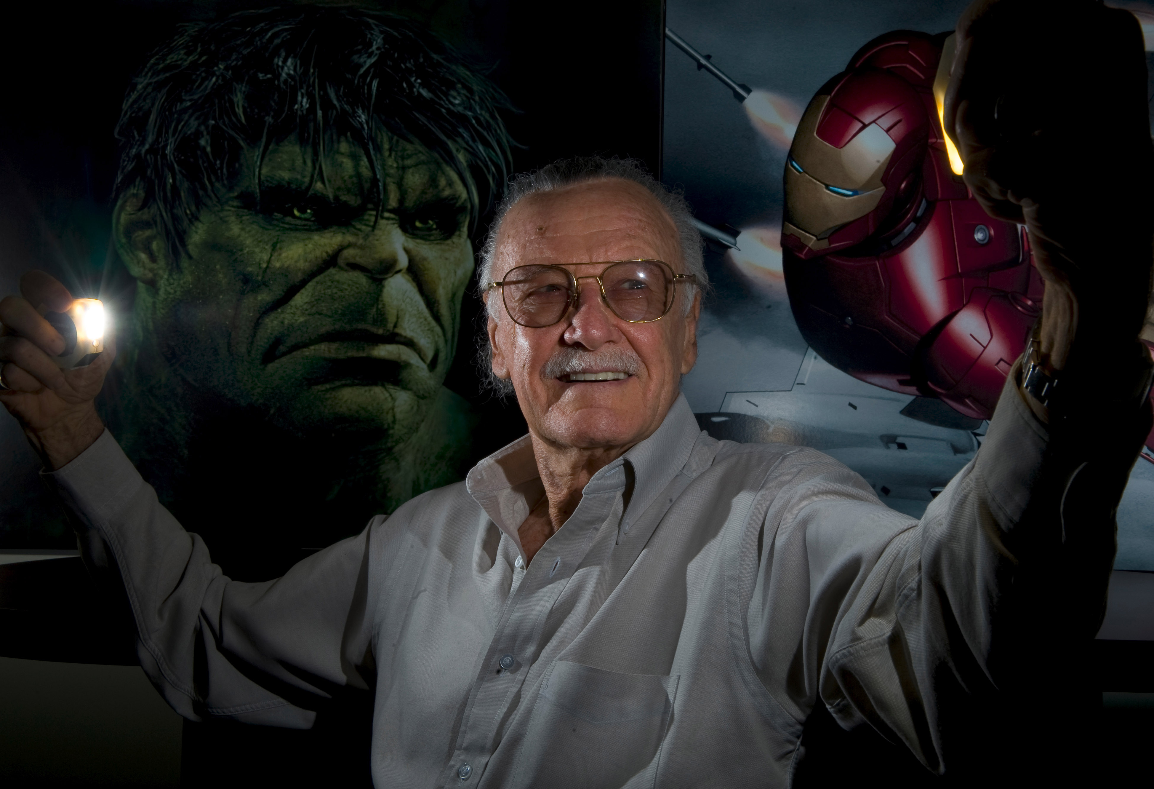 美國隊長克里斯伊凡和鋼鐵人小勞勃道尼發文追思漫威創辦人史丹李。（東方IC）