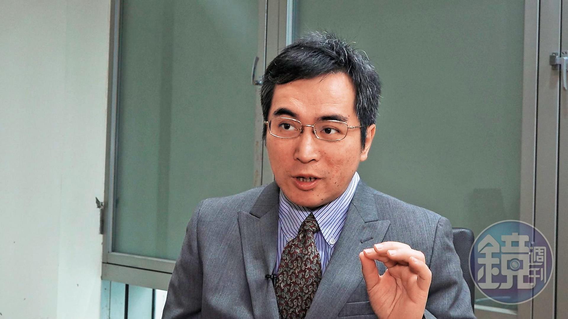 viagogo網站遊走法律之外，新北主任消保官王治宇提醒消費者睜大雙眼，別因對偶像的熱愛蒙蔽理智。