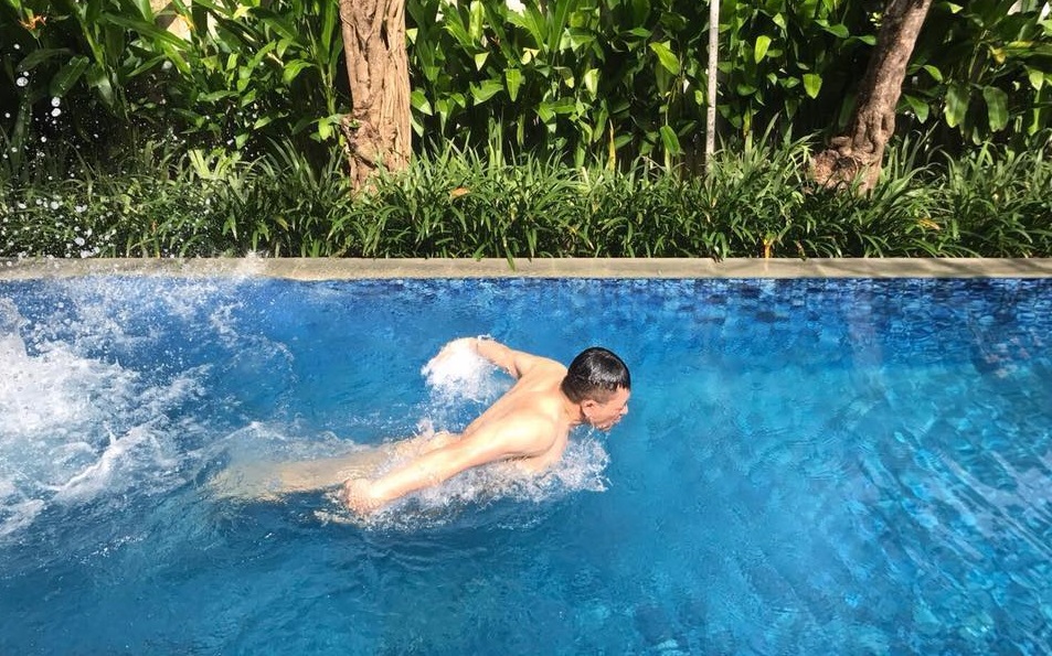 台北市議員童仲彥今（13日）下臉書上賭注，表示只要姚文智只要有20％就「裸泳陪睡」。（翻攝自台灣阿童─童仲彥臉書）