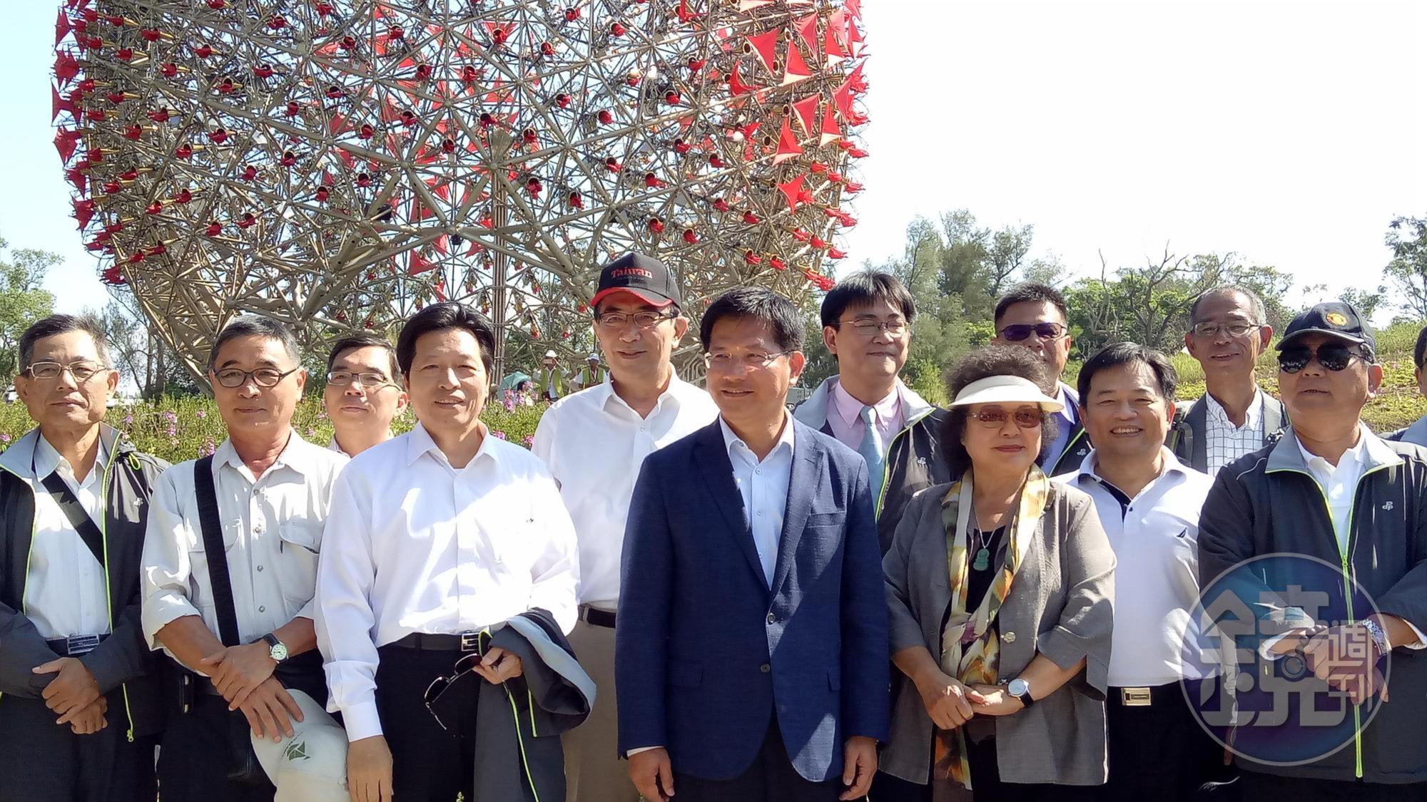 總統府祕書長陳菊今與民進黨中執委參訪花博，台中市長林佳龍到場接待。