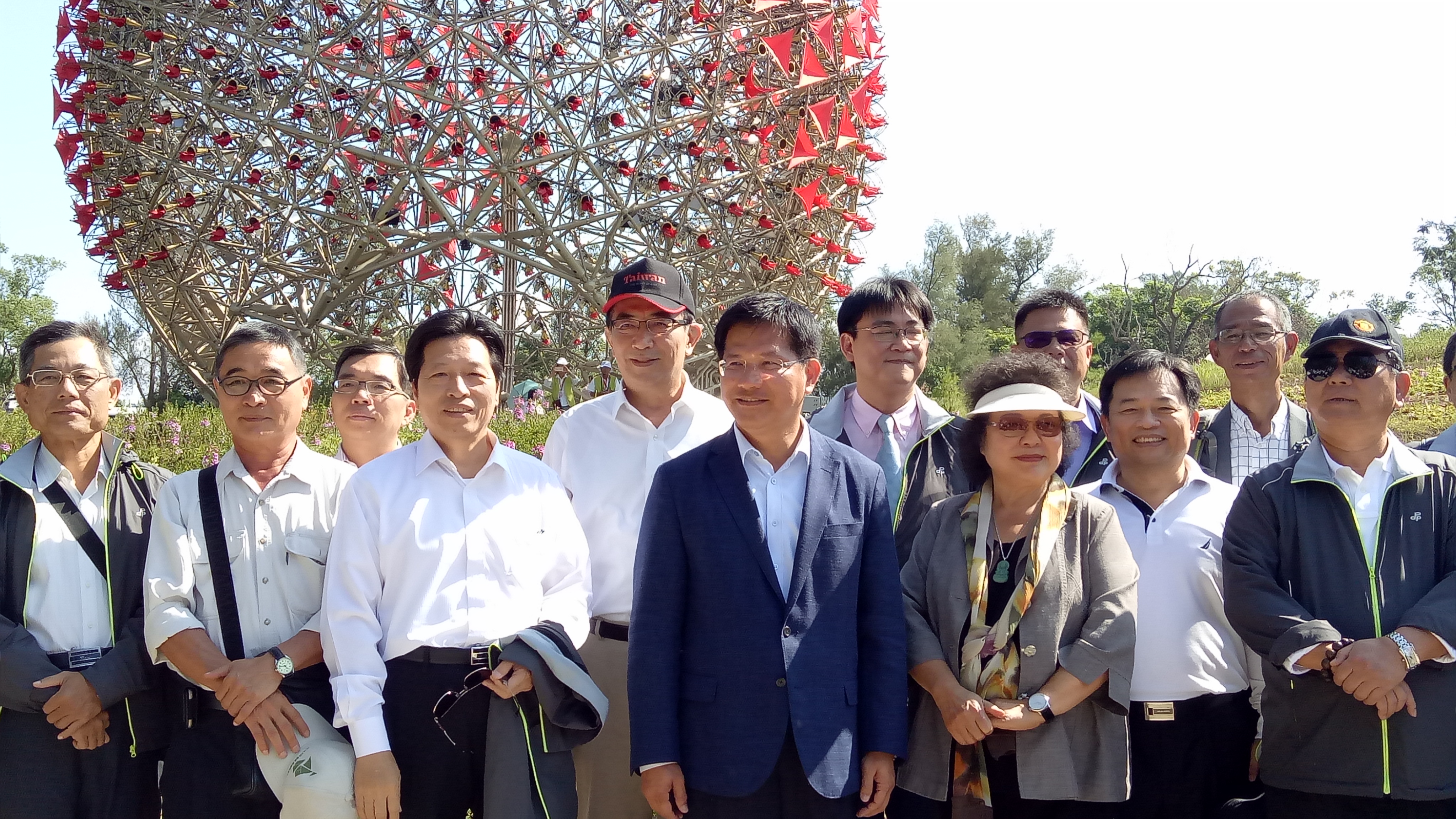 總統府祕書長陳菊今與民進黨中執委參訪花博,台中市長林佳龍到場接待。