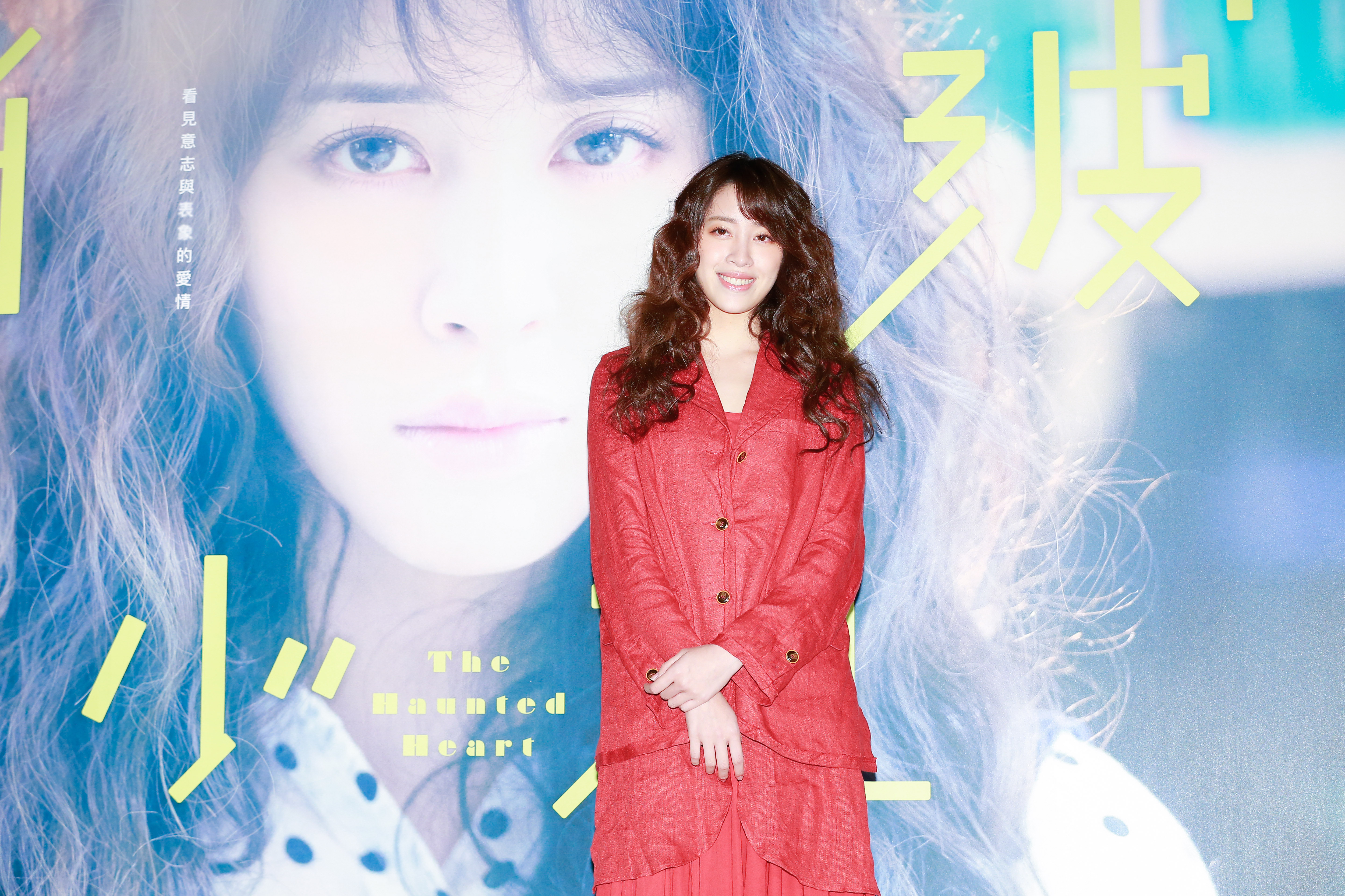 接演電視劇《腦波小姐》女主角的歐陽妮妮，在IG拋出「休學宣言」。