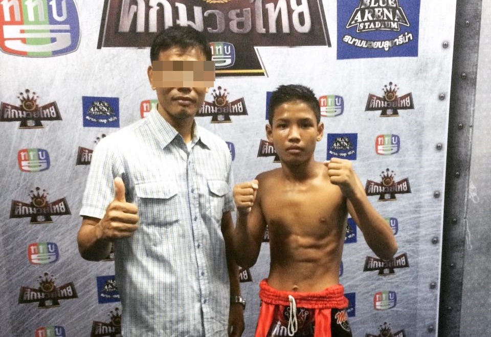 年僅13歲的泰拳選手Anucha Tasako（右）不幸命喪擂台。（Anucha Tasako）