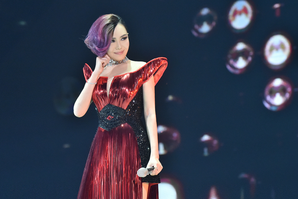 退休的國寶江蕙常因內耳不平衡的問題影響身體狀況，讓歌迷心疼不已。（寬宏藝術提供）