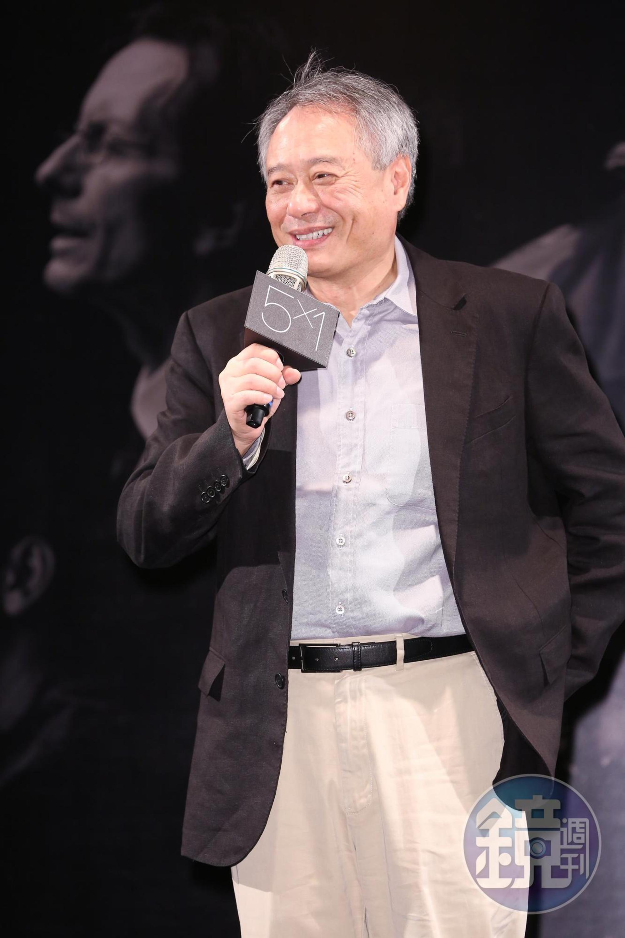 金馬電影學院15日與HTC虛擬實境內容中心舉辦VR電影《5x1》首映會,導演李安搶先體驗VR短片。