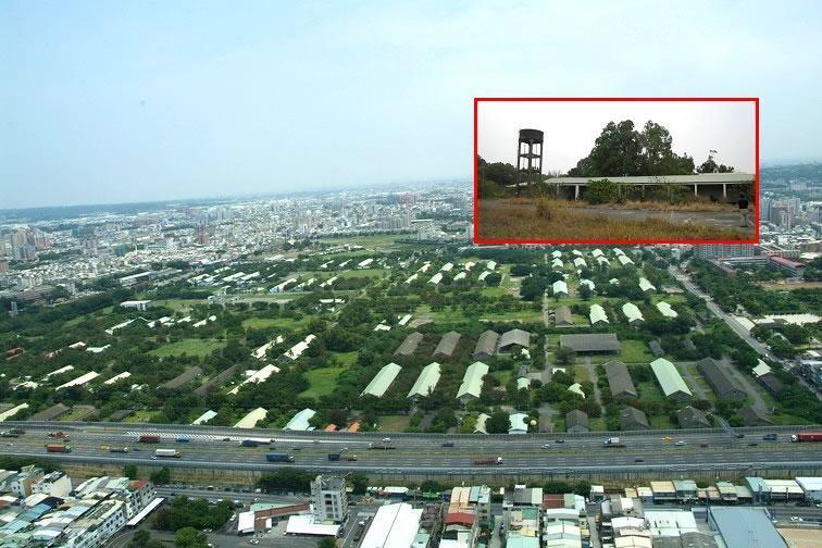 衛武營營區舊時是國軍新生訓練營地,2003年納入新十大建設,並保留1/10興建文化設施。(翻攝自衛武營官網)