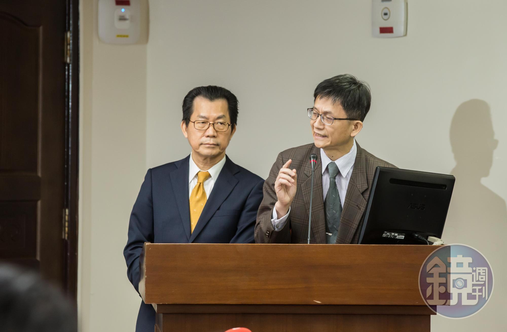 環保署長李應元（左）與詹順貴（右）。