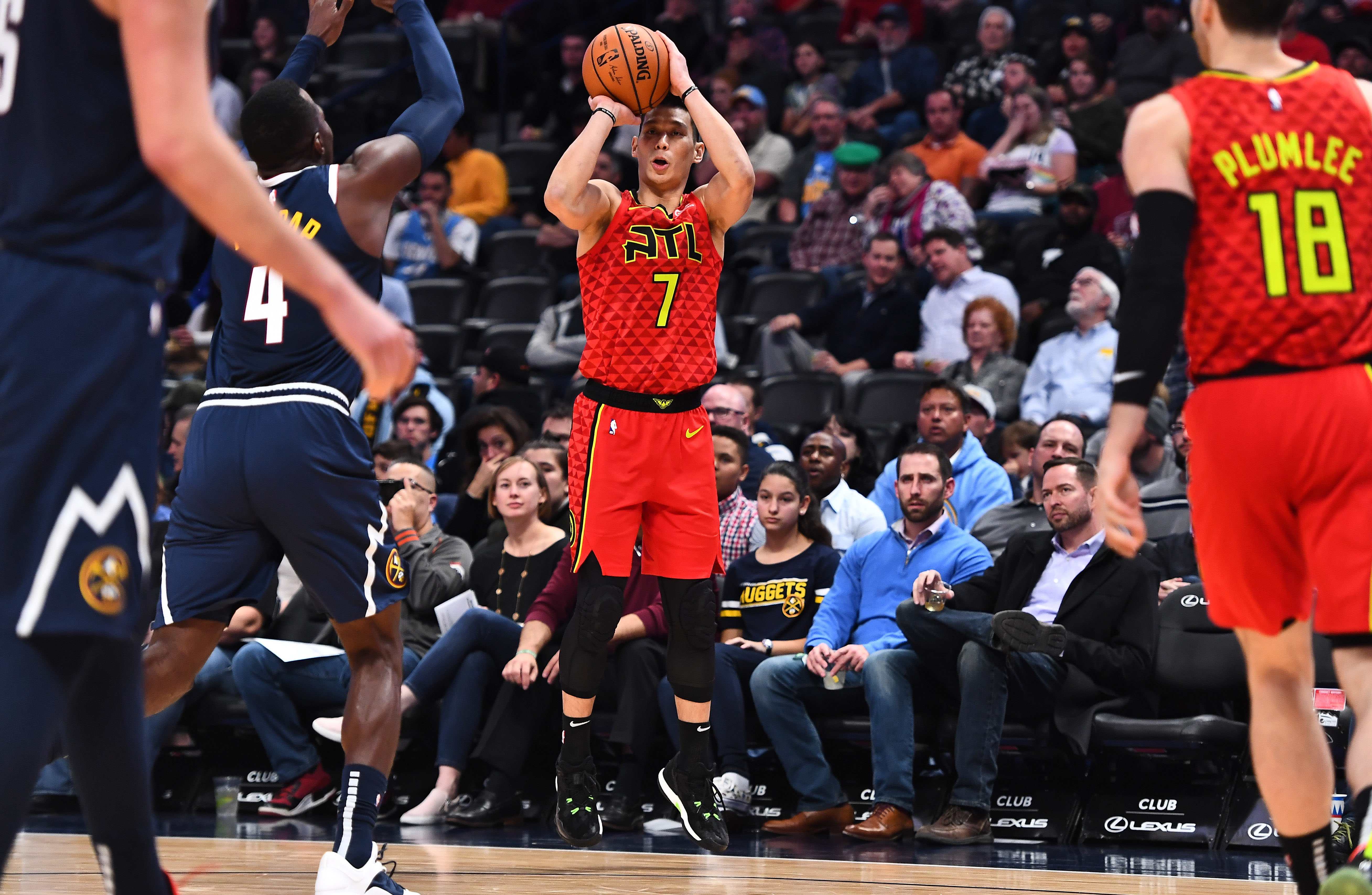 林書豪打替補奪下全隊最高16分,還達成生涯例行賽累積5,000分成就,可惜仍無緣帶領老鷹贏球。(東方IC)