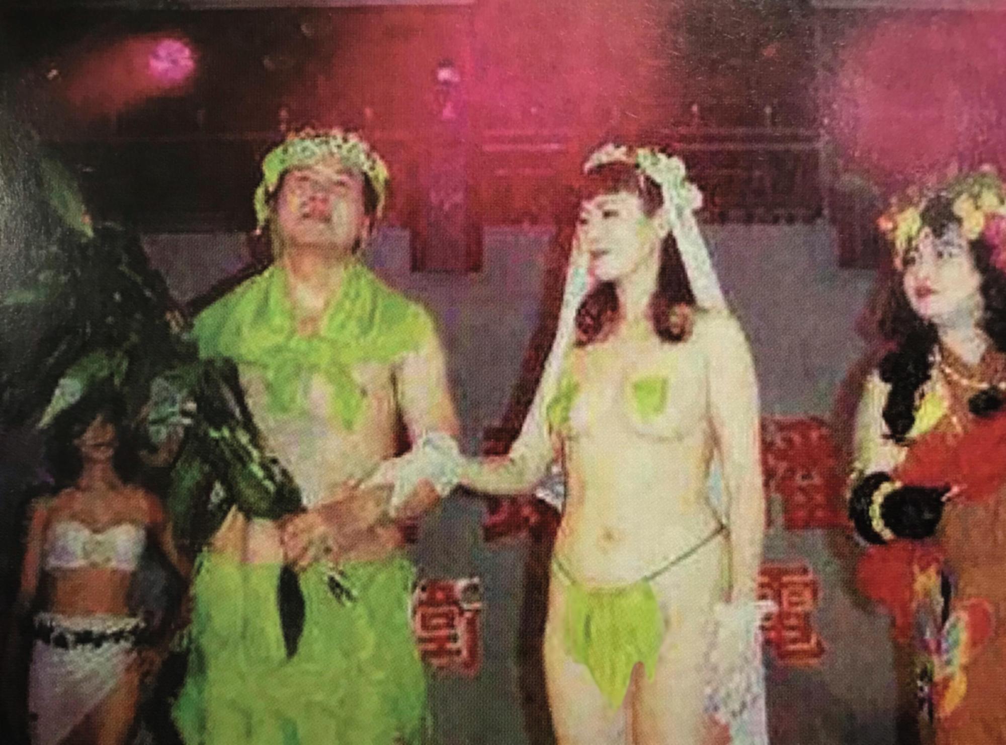 許曉丹曾有2段婚姻,第一段婚姻被她稱為「破碎的傷口」。當年她和前夫上演伊甸園婚禮,短短3個月後,伊甸園成了愛情地獄,她倉皇逃離。(許曉丹提供)