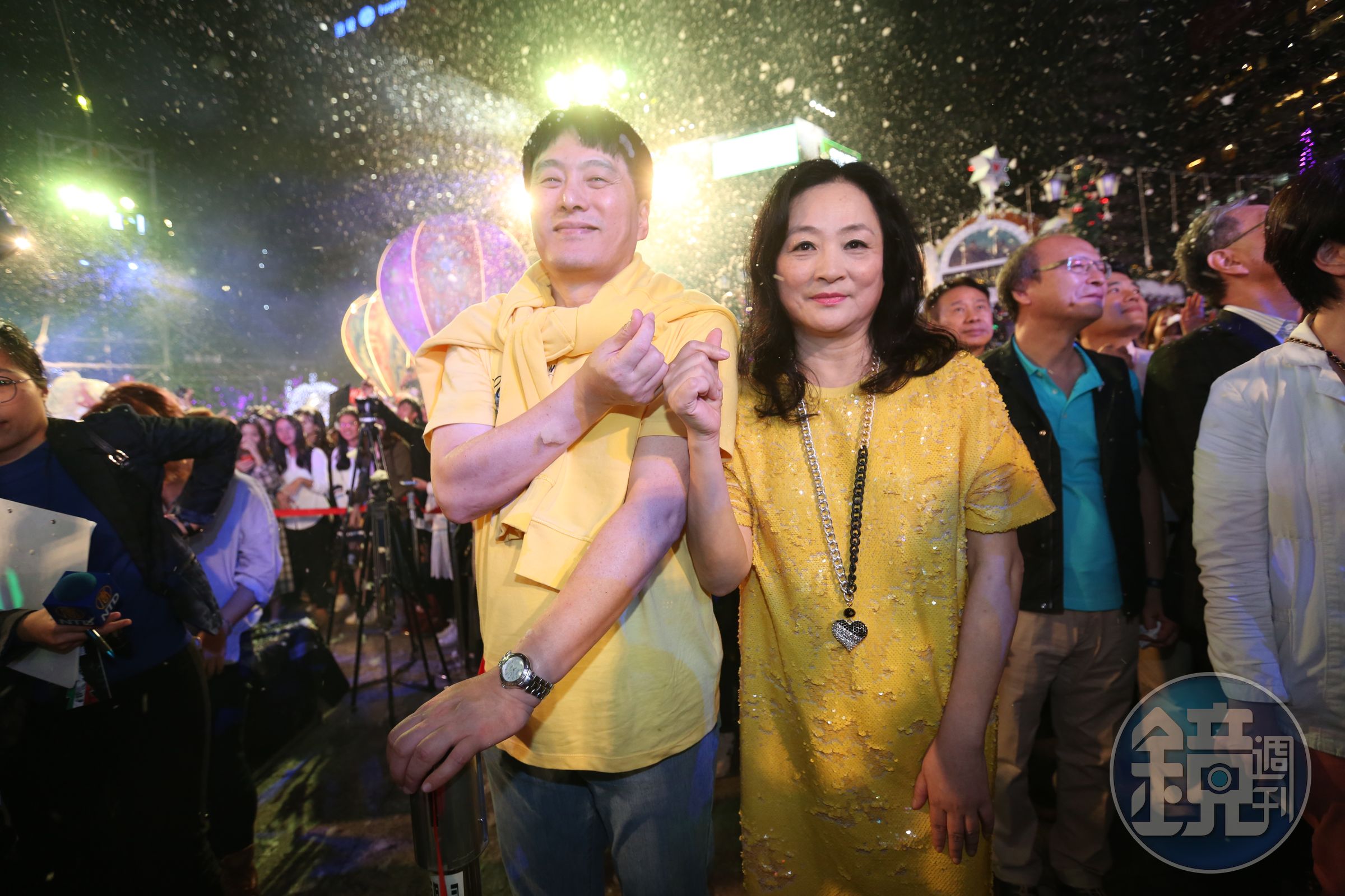 統一集團16日舉辦「愛．Sharing」愛分享點燈活動，羅智先、高秀玲夫婦皆一同現身。