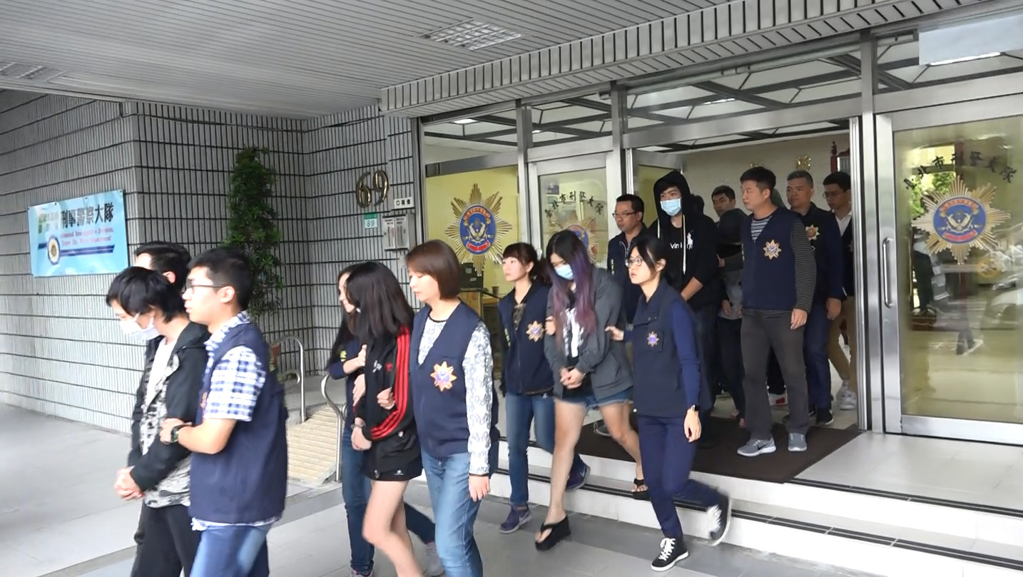 以林益民為首的犯罪組織成員17人被警方依違反組織犯罪防制條例移請桃園地檢署偵辦。（警方提供）