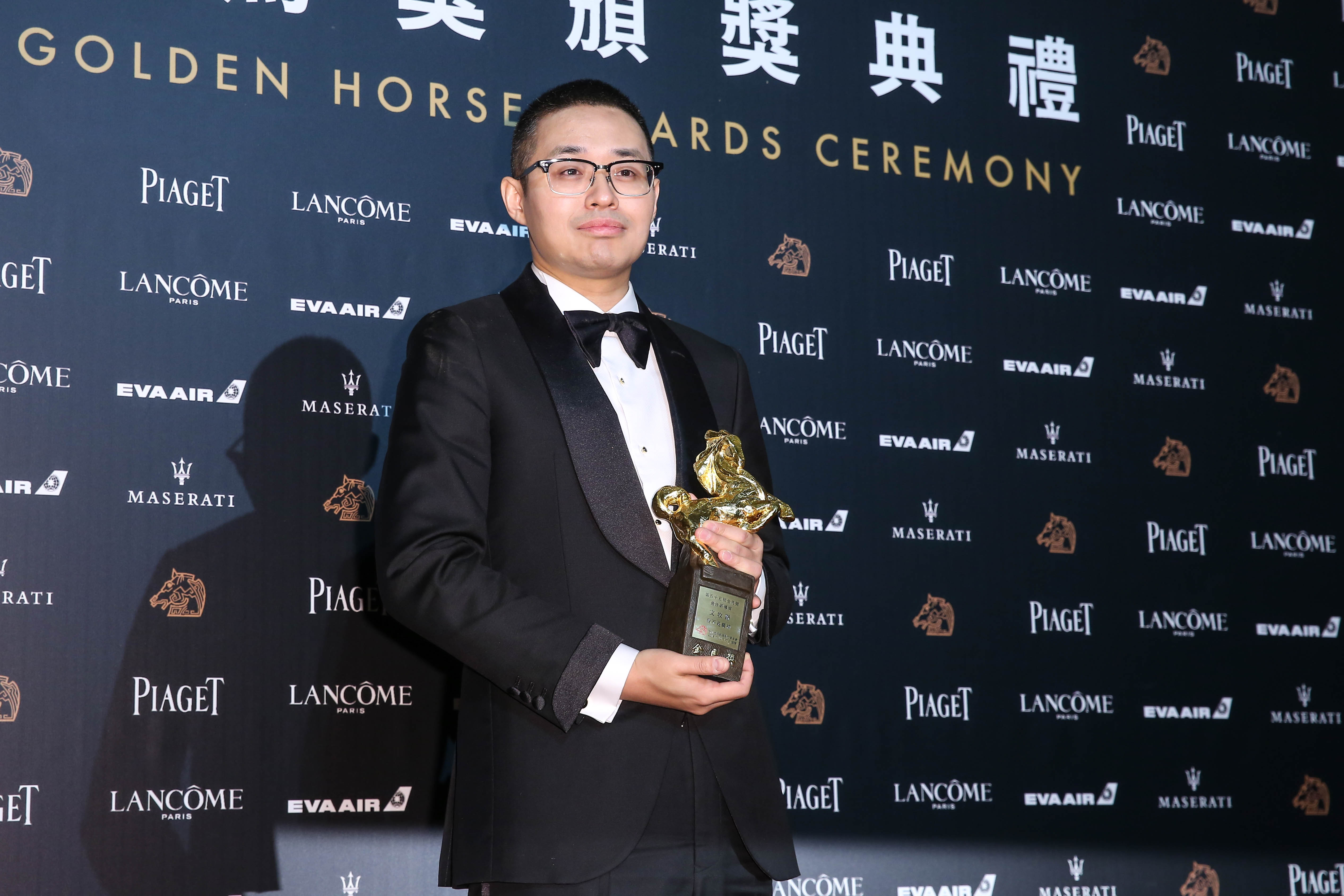 目前文牧野已和徐崢在籌備新劇本，一樣會以針貶現實題材為優先，而今年導演文牧野以電影《我不是藥神》拿下最佳新導演獎。