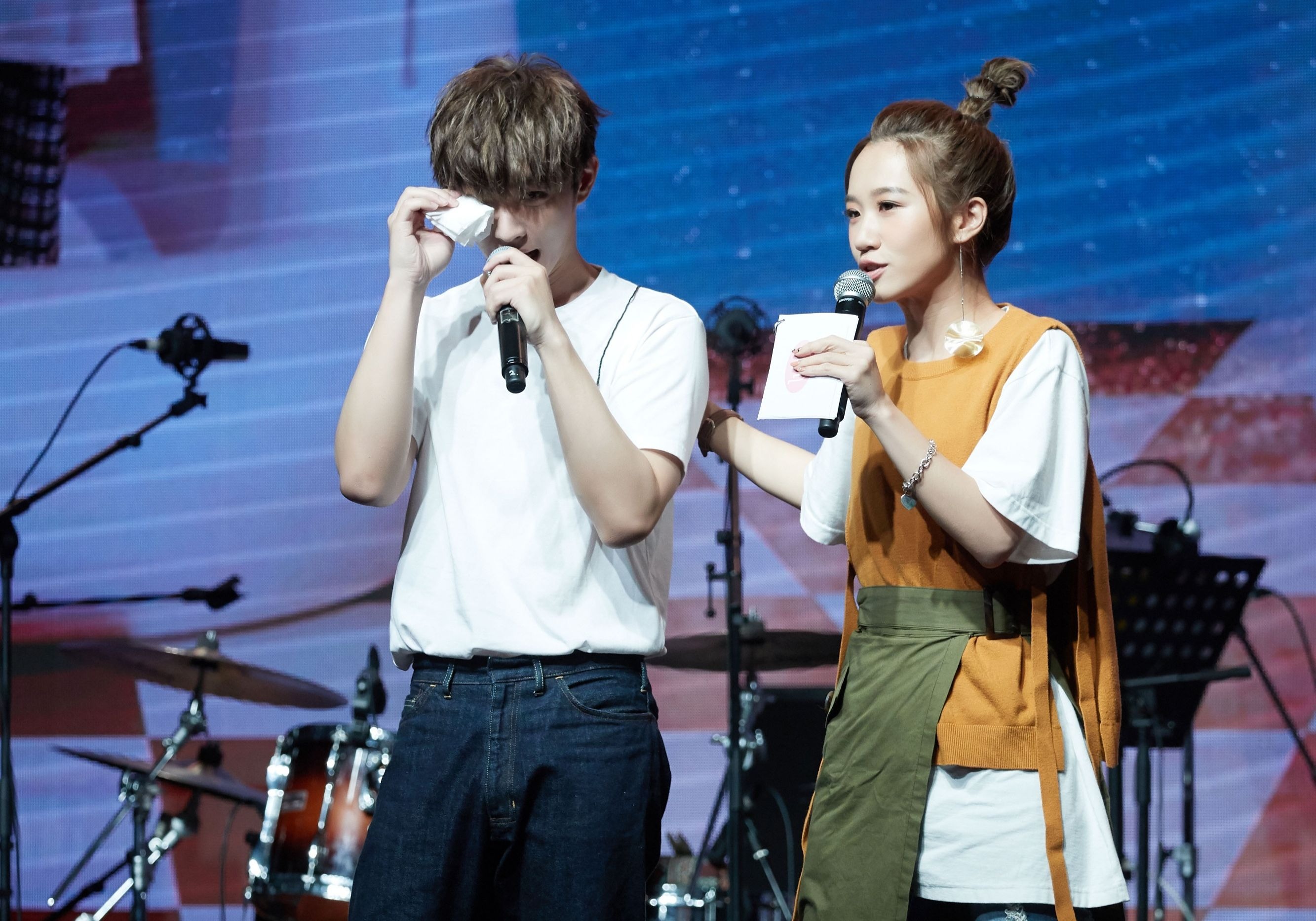 炎亞綸真情流露表示：「今天是滿特別的一次生日，感覺今天很真實的和你們靠在一起。」（華研國際音樂提供）